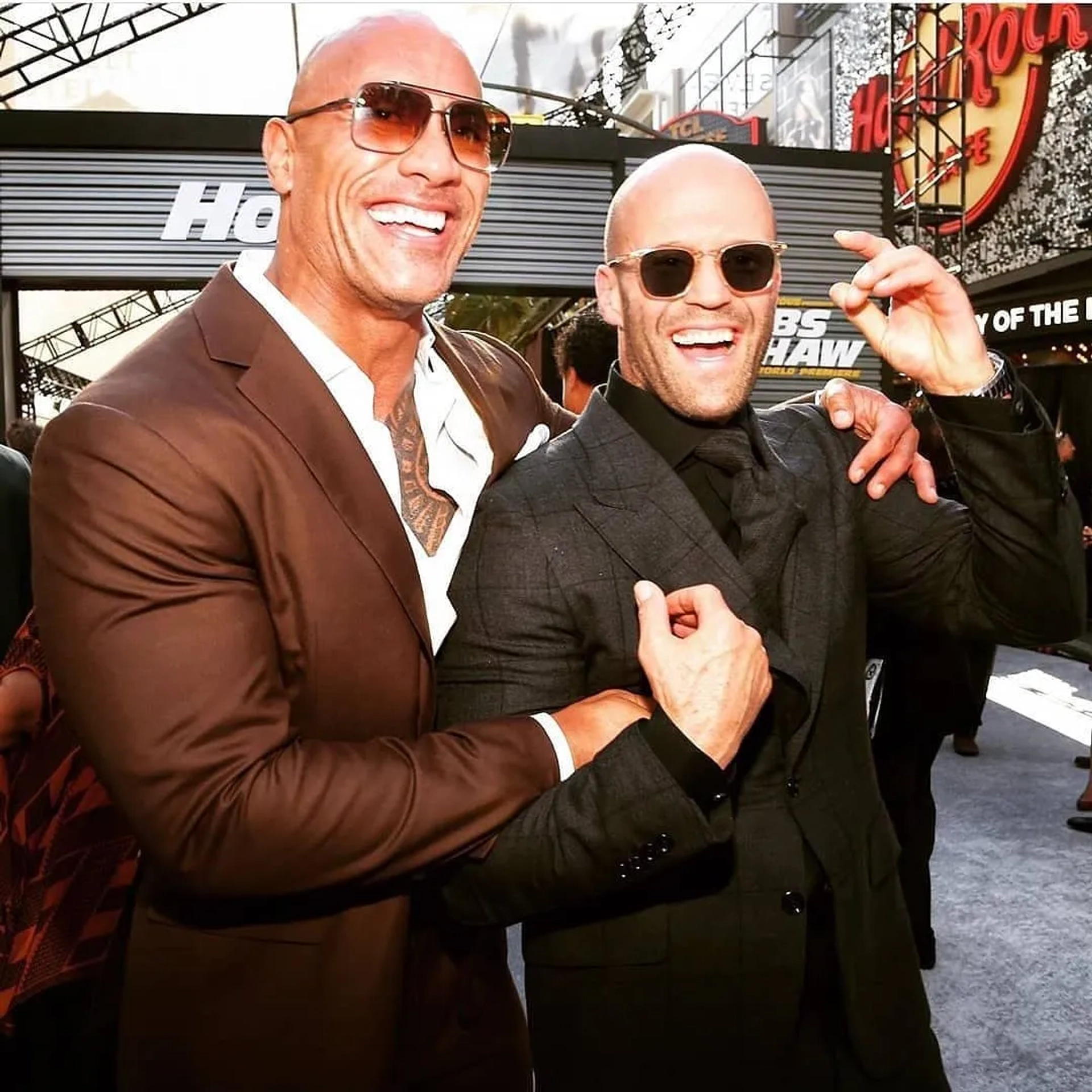 Jason Statham and Dwayne Johnson in Fast & Furious Presents: Hobbs & Shaw (2019)