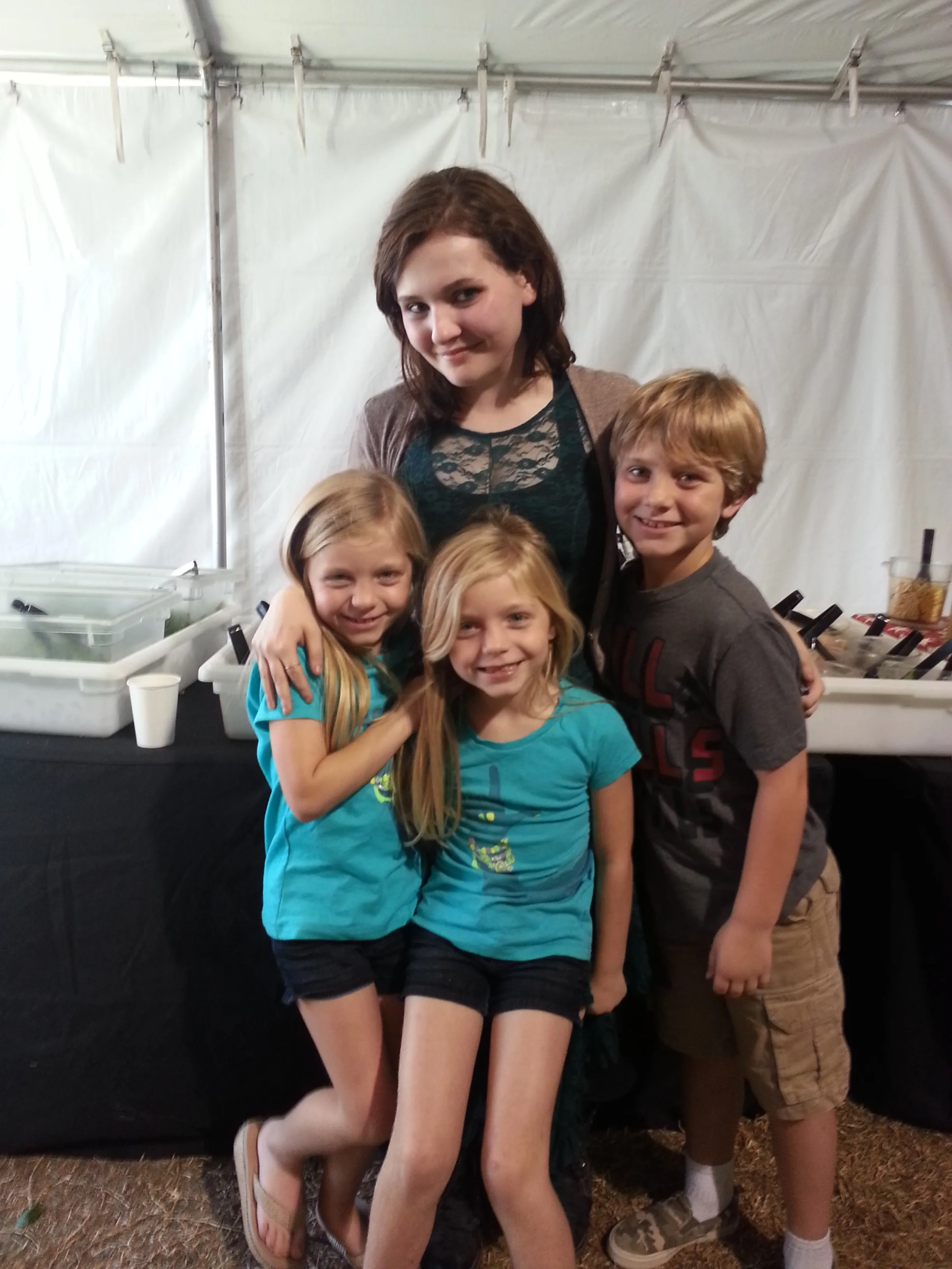 With "Maggie" sibling, Abigail Breslin and real-life siblings, Camden and Carsen Flowers.