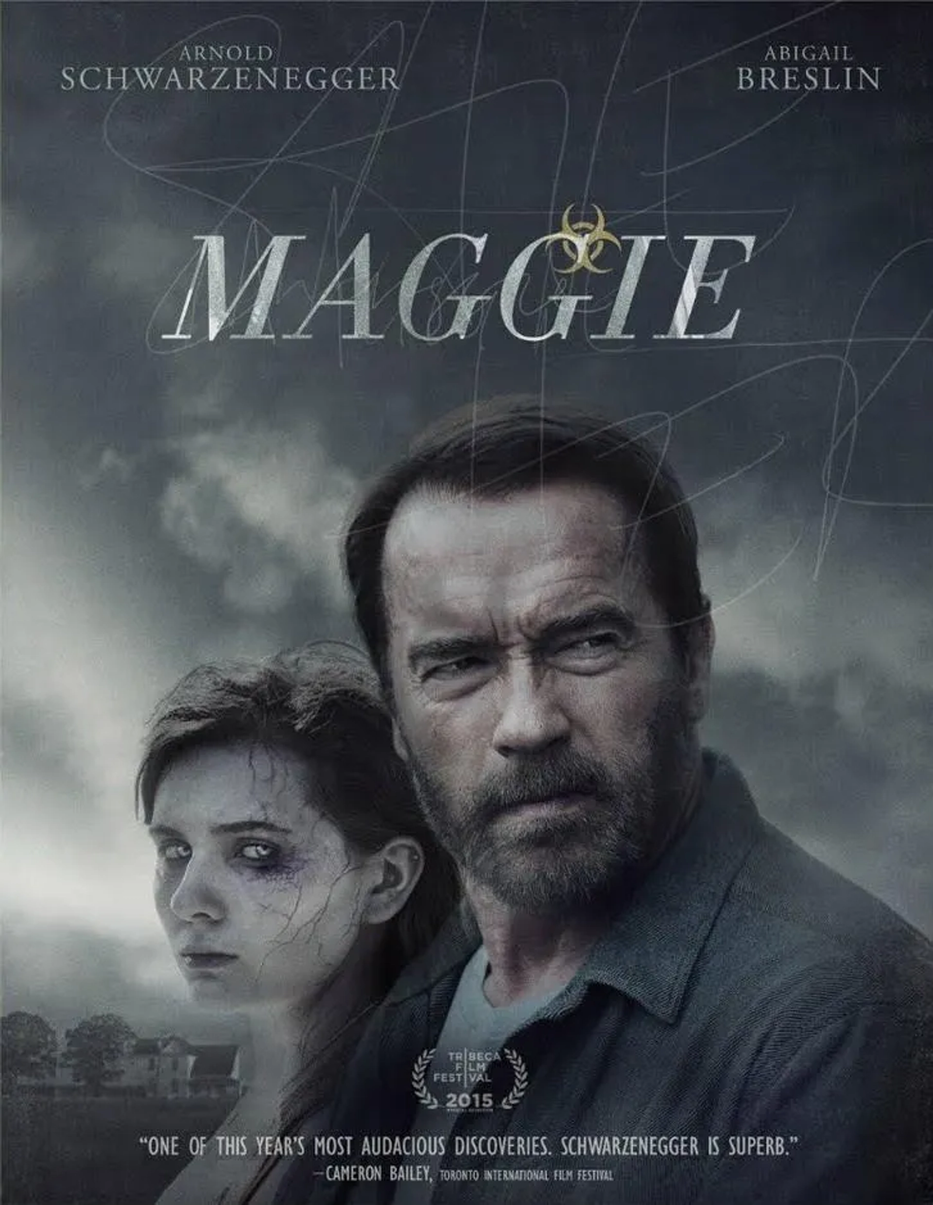 Arnold Schwarzenegger and Abigail Breslin in Maggie (2015)