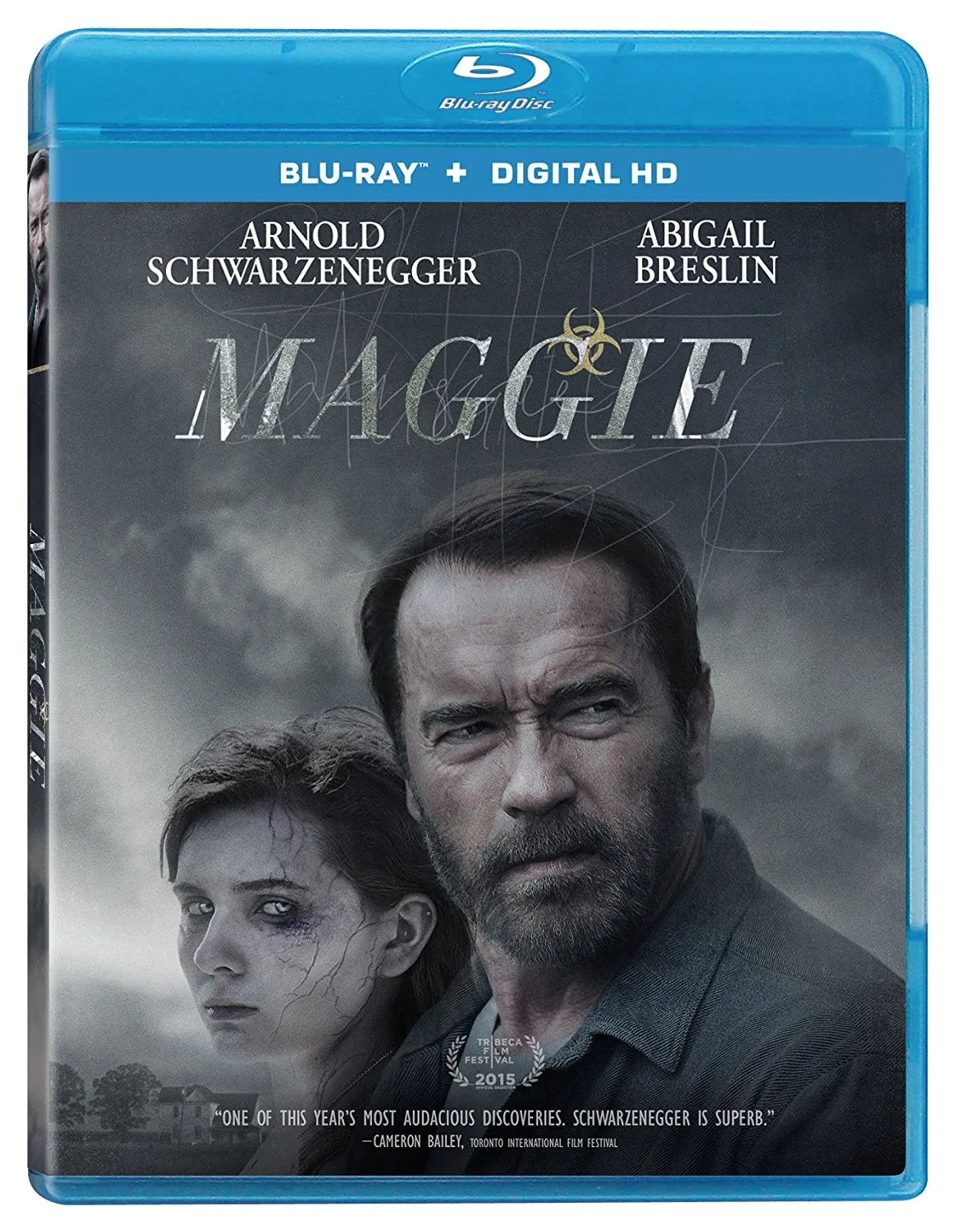 Arnold Schwarzenegger and Abigail Breslin in Maggie (2015)