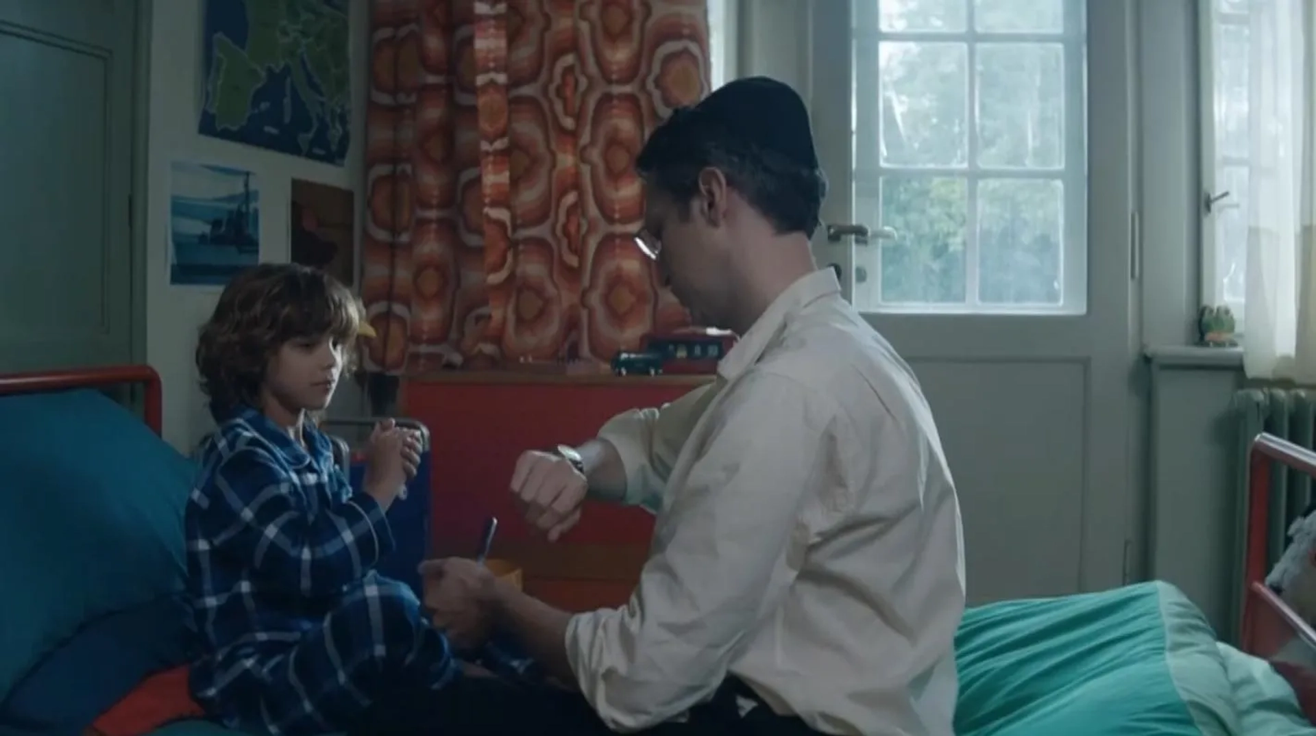Vitali Friedland and Micah Gordon in The Little Drummer Girl (2018)