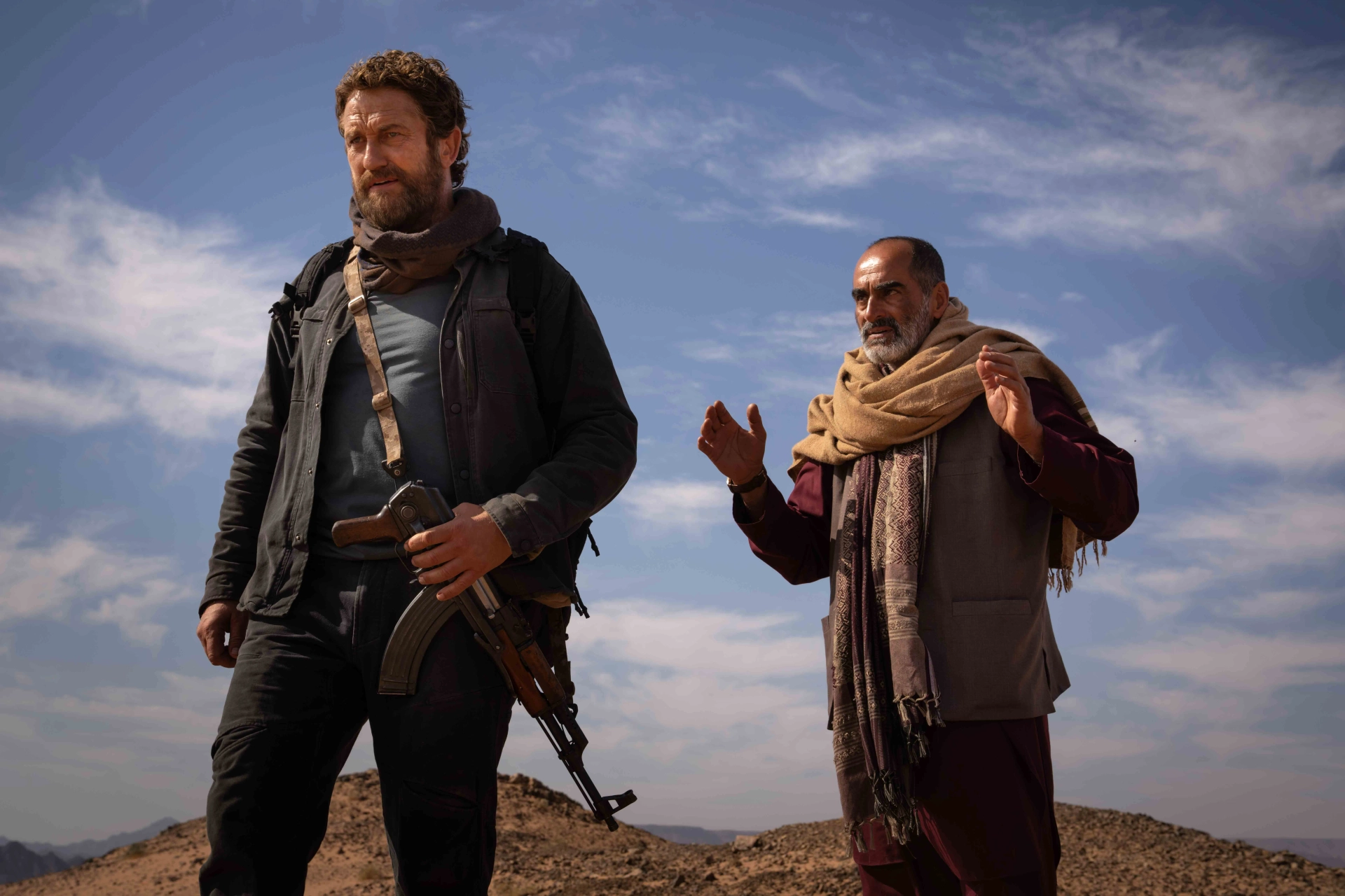 Gerard Butler and Navid Negahban in Kandahar (2023)