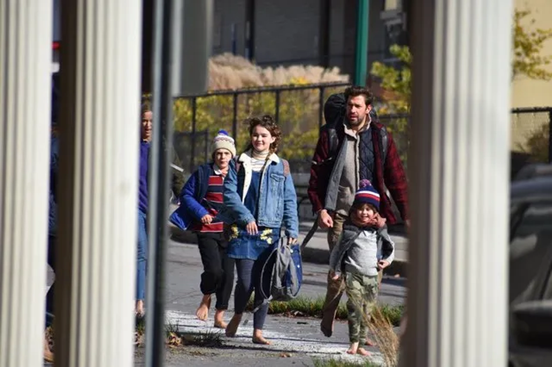 John Krasinski, Emily Blunt, Noah Jupe, Millicent Simmonds, and Cade Woodward in A Quiet Place (2018)