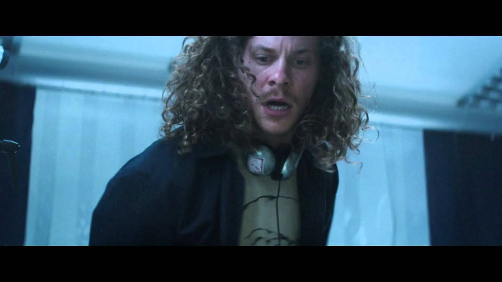 Blake Anderson in Scouts Guide to the Zombie Apocalypse (2015)