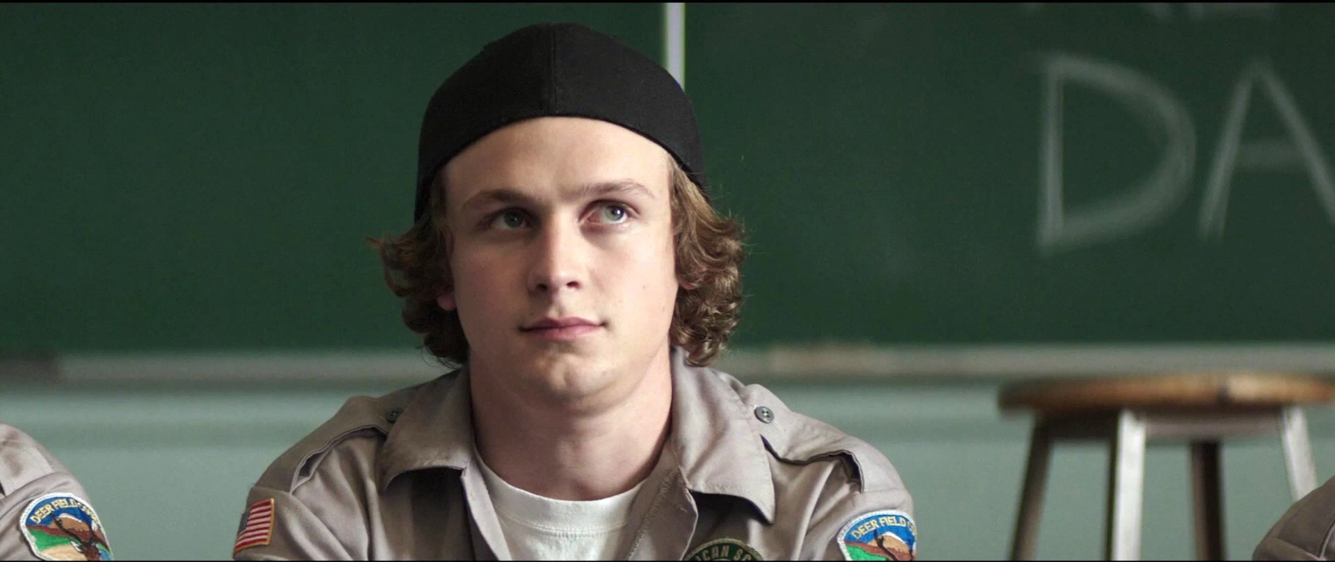 Logan Miller in Scouts Guide to the Zombie Apocalypse (2015)