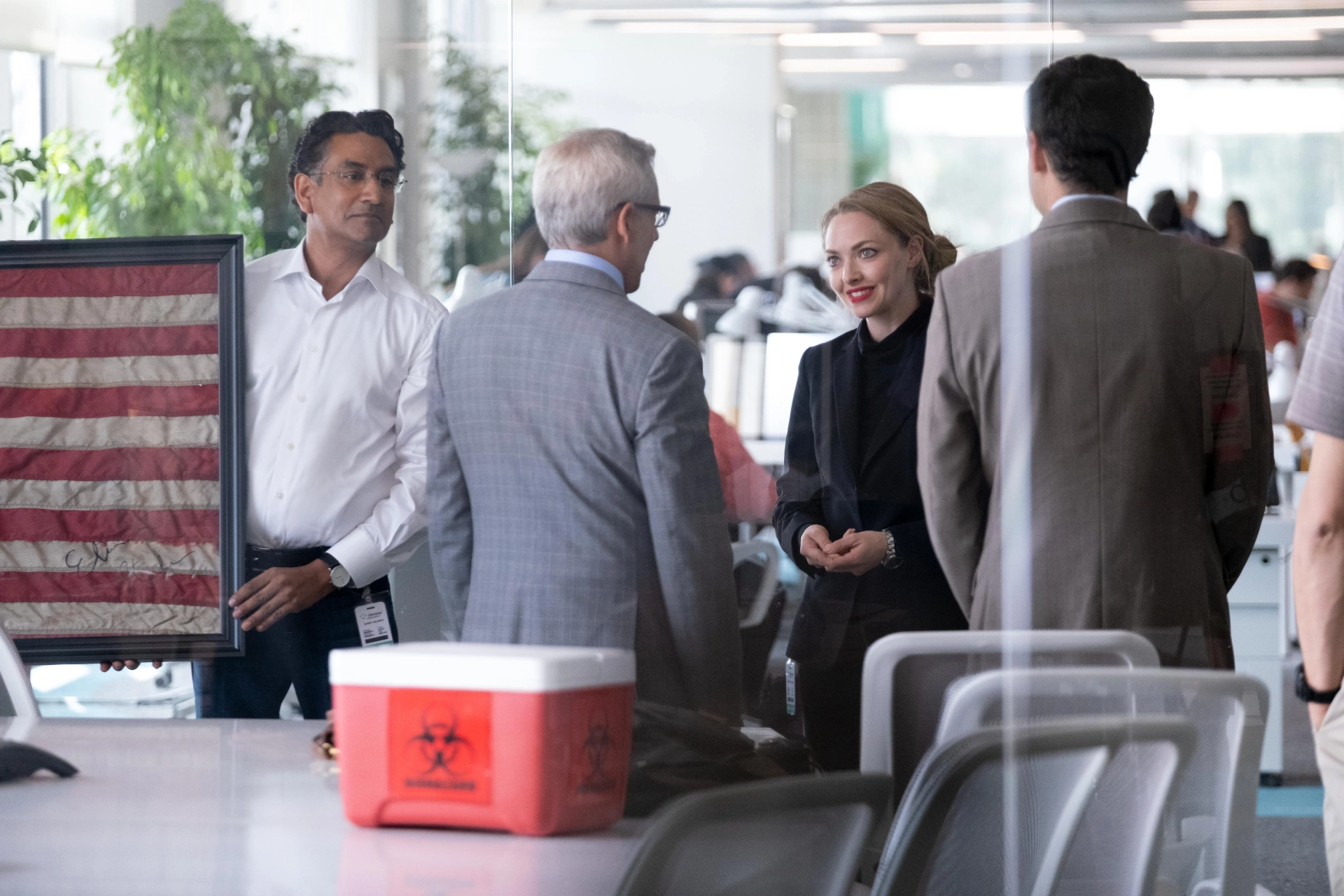 Naveen Andrews, Andrew Leeds, Josh Pais, and Amanda Seyfried in The Dropout (2022)