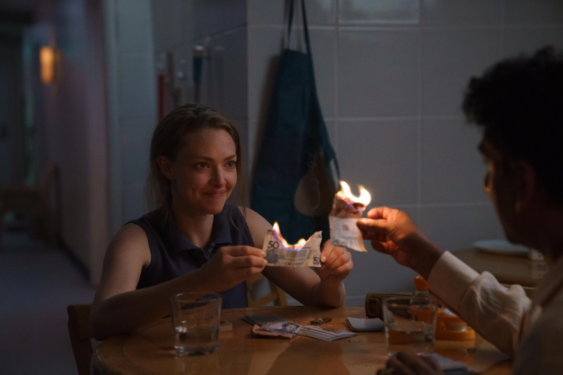 Naveen Andrews and Amanda Seyfried in The Dropout (2022)