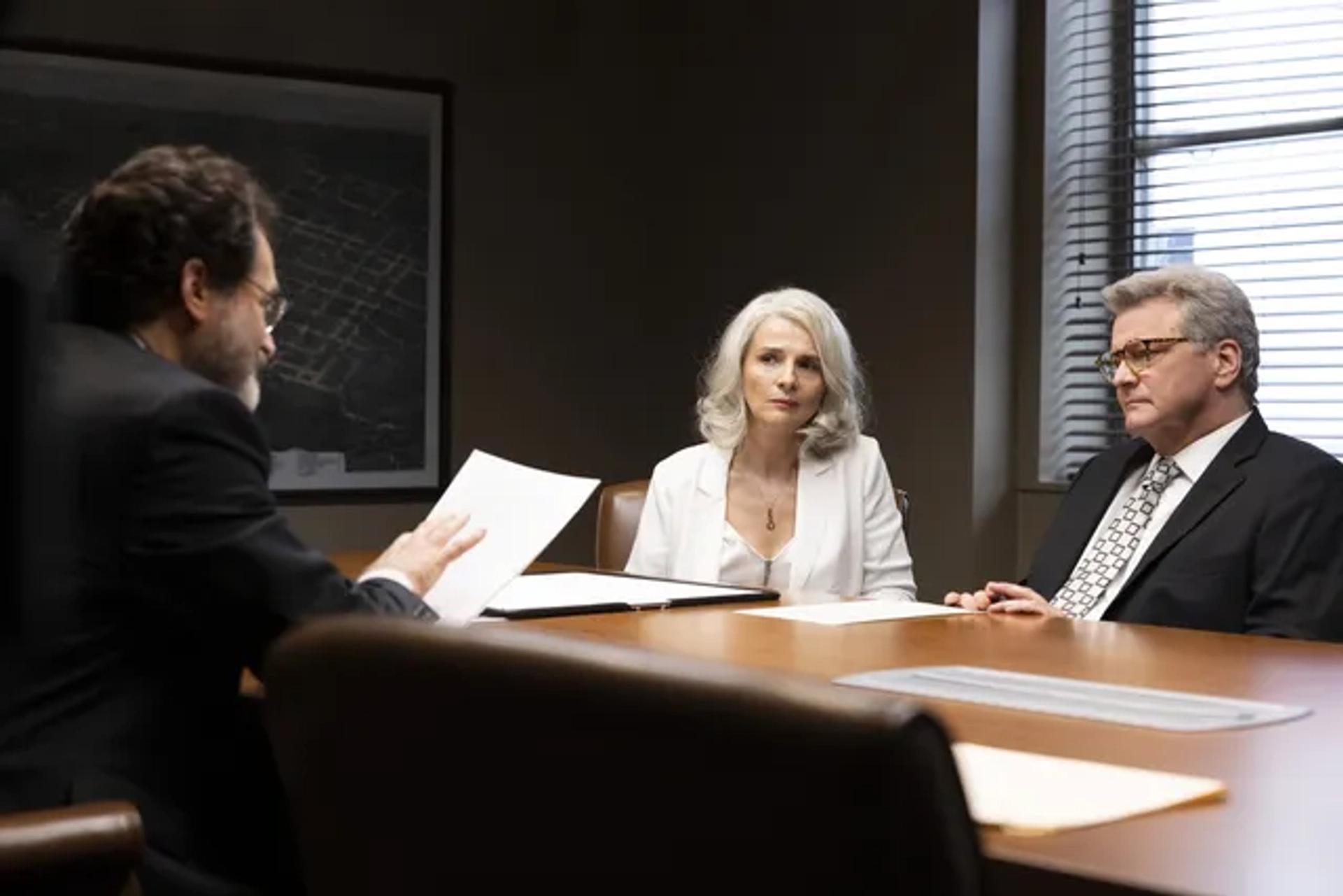 Colin Firth, Juliette Binoche, and Michael Stuhlbarg in The Staircase (2022)