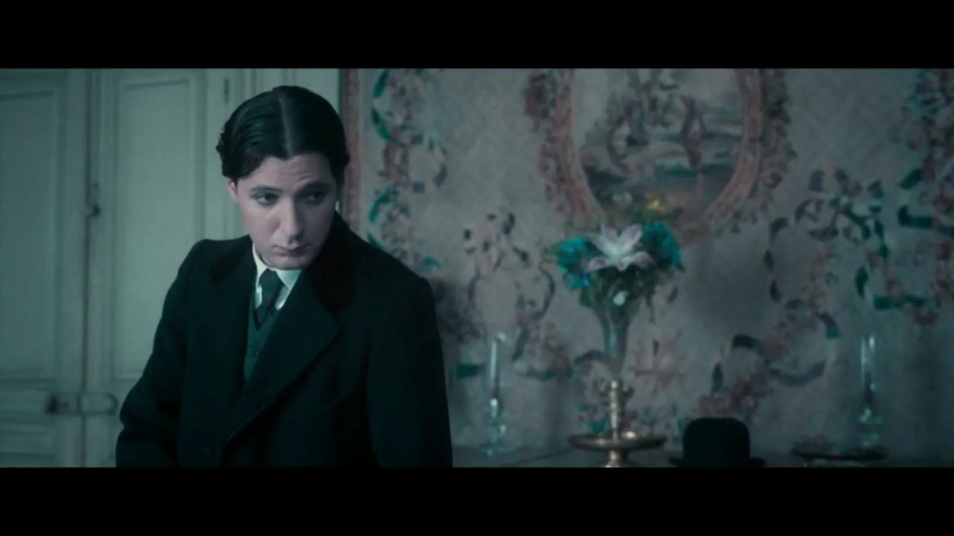 Vincent Lacoste in Irma Vep (2022)