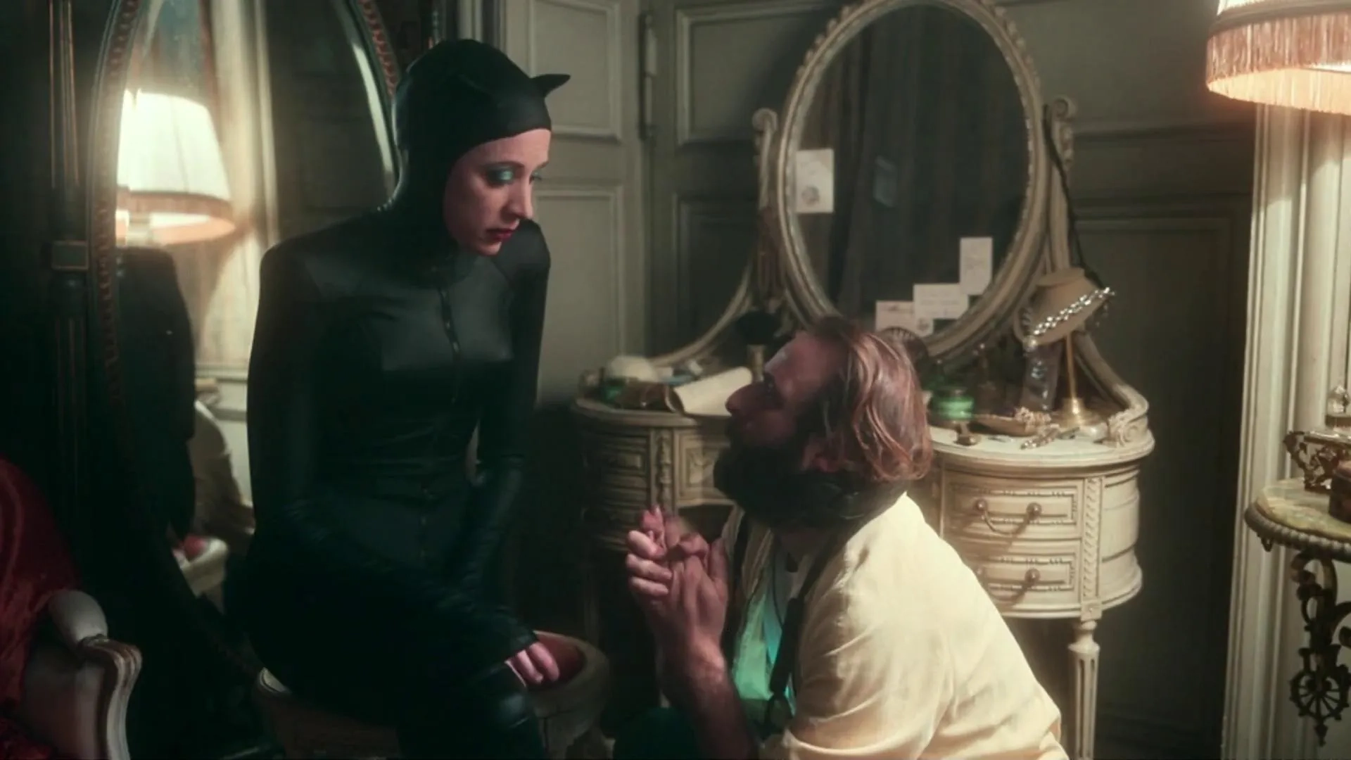 Vincent Macaigne and Sigrid Bouaziz in Irma Vep (2022)