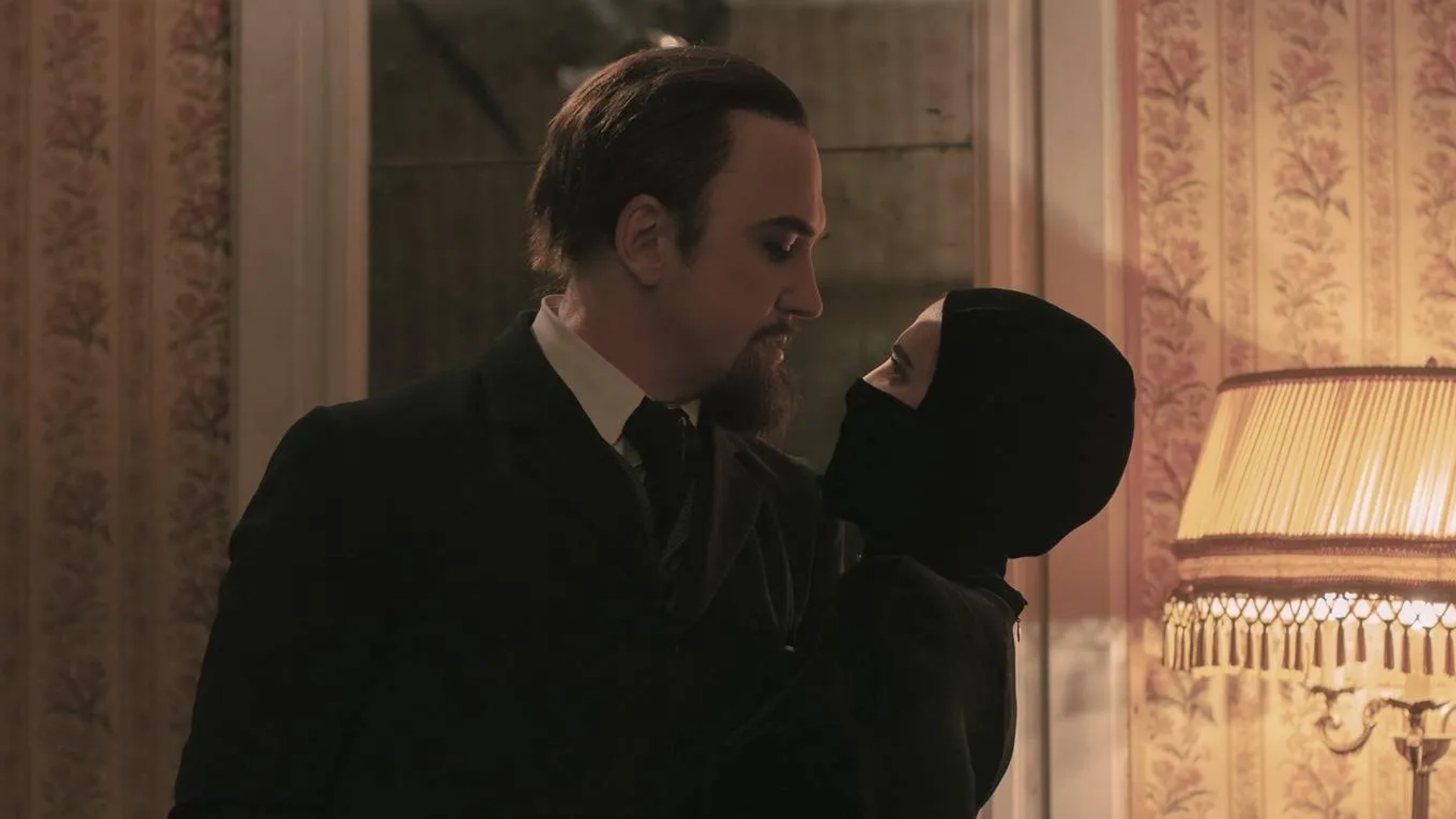 Lars Eidinger and Alicia Vikander in Irma Vep (2022)