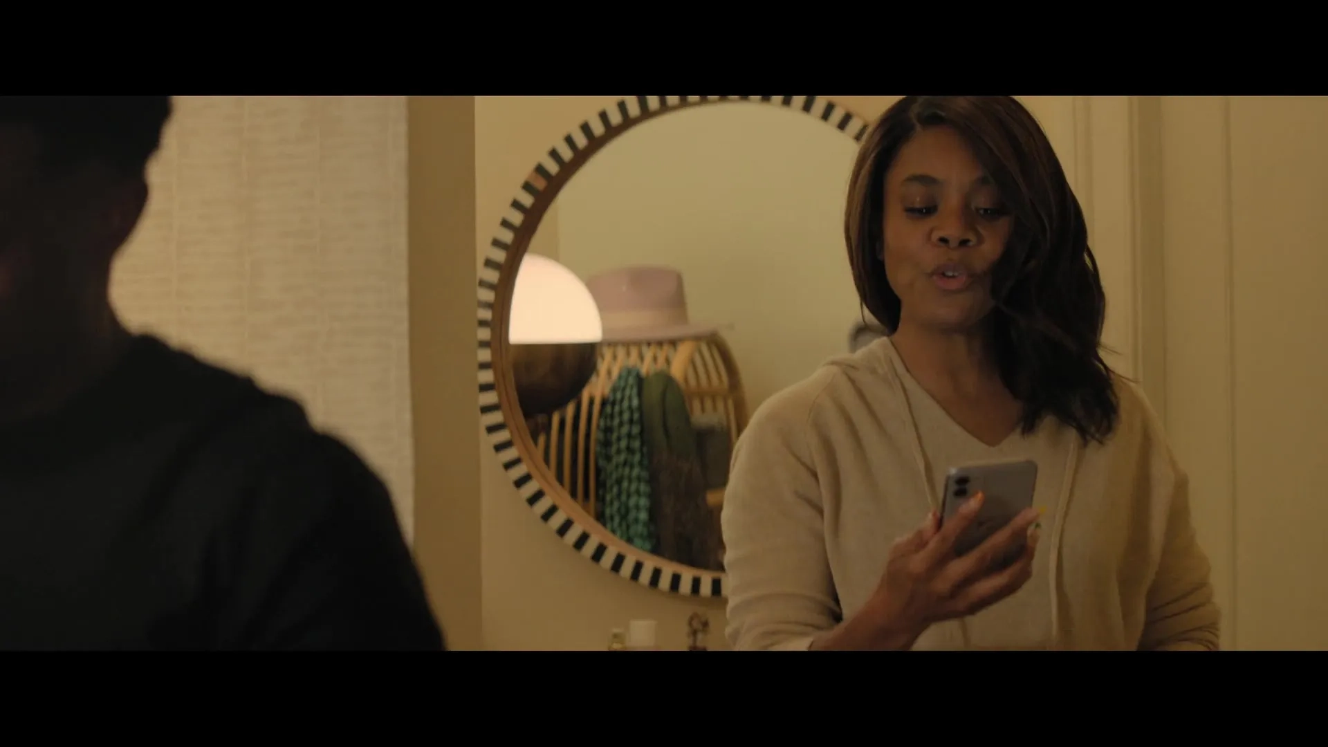 Regina Hall and Kevin Hart in Me Time (2022)