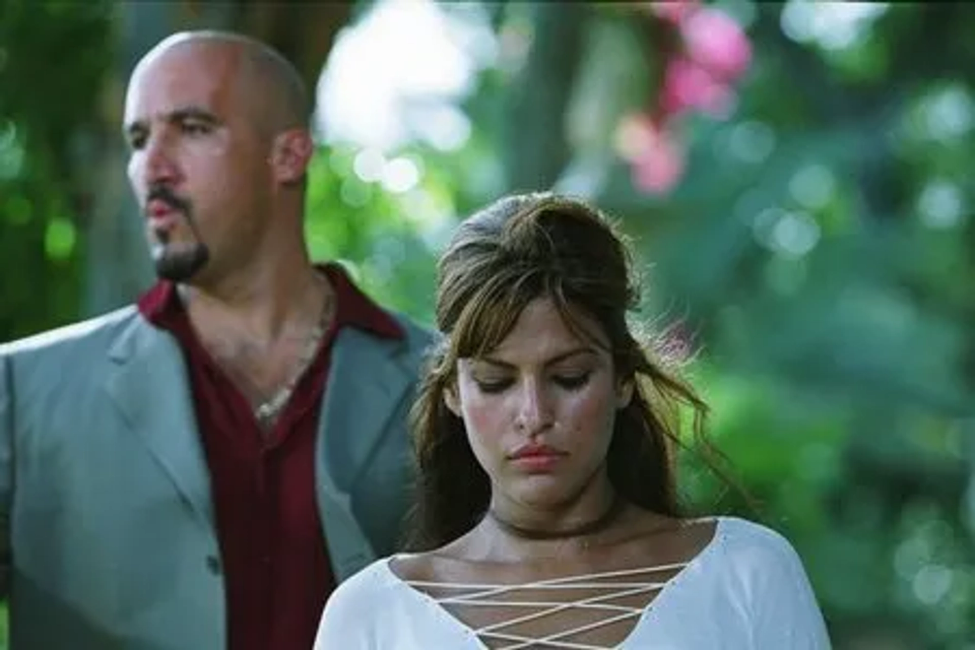 Mo Gallini and Eva Mendes in 2 Fast 2 Furious (2003)