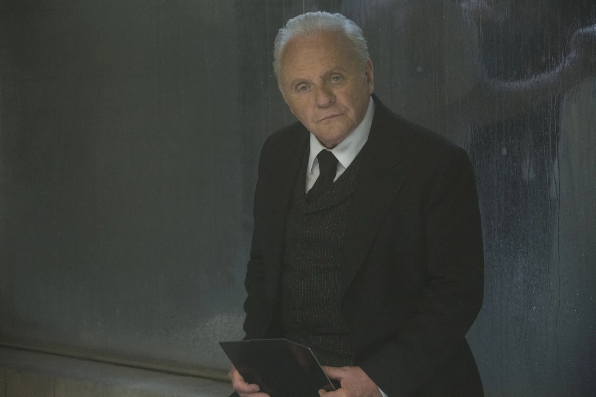 Anthony Hopkins in Westworld (2016)