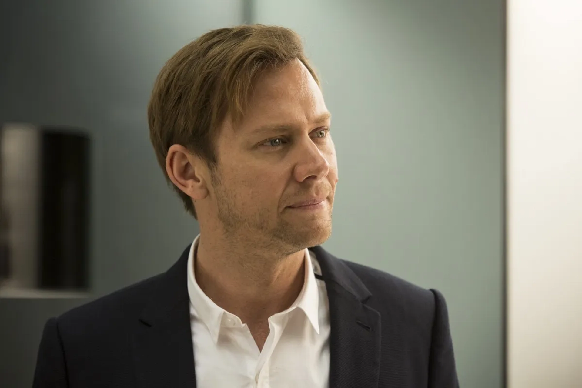 Jimmi Simpson in Westworld (2016)