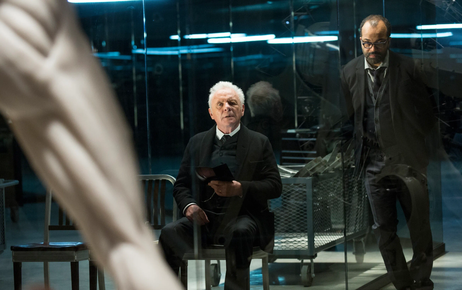 Anthony Hopkins and Jeffrey Wright in Westworld (2016)