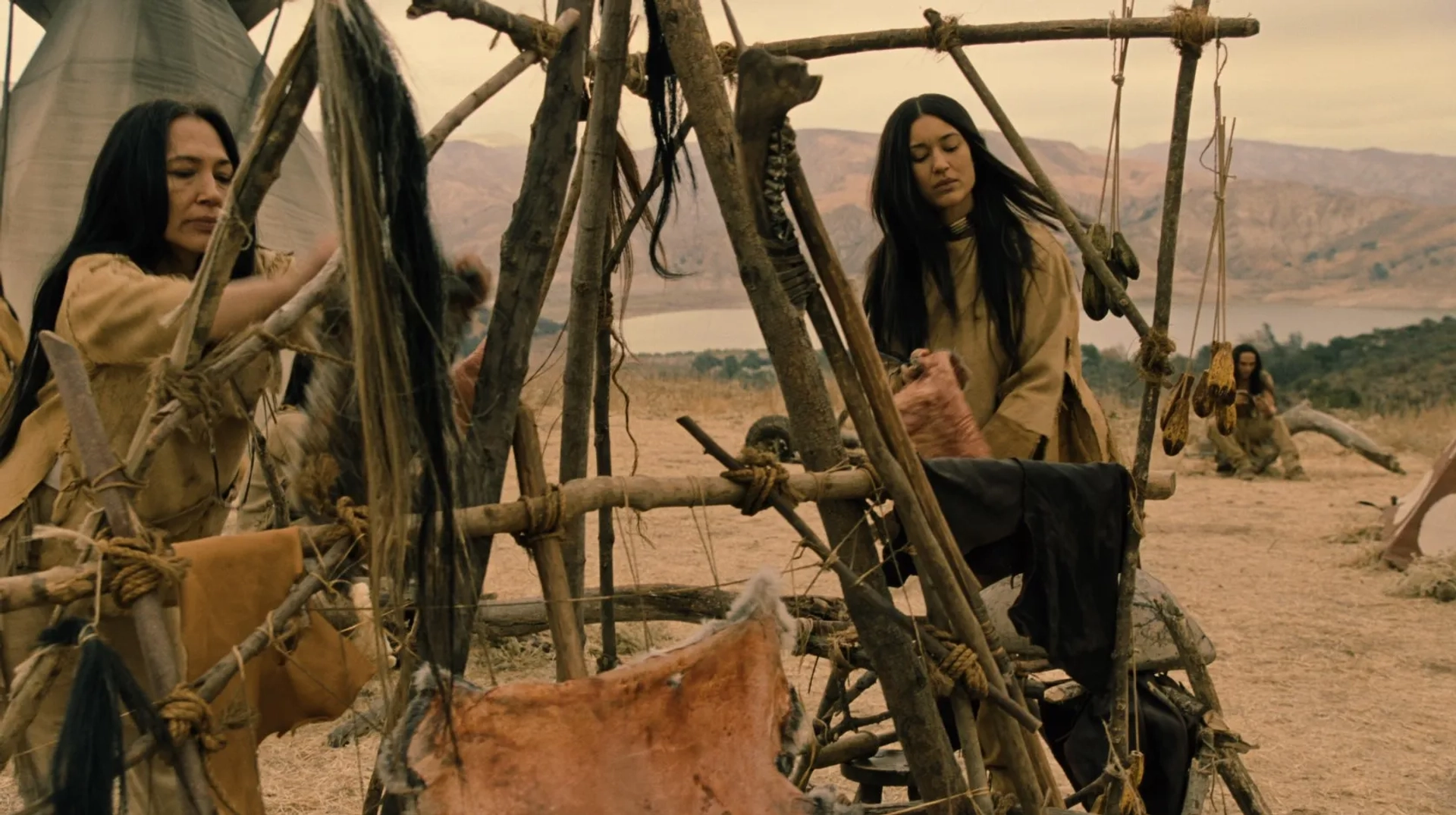 Irene Bedard and Julia Jones in Westworld (2016)