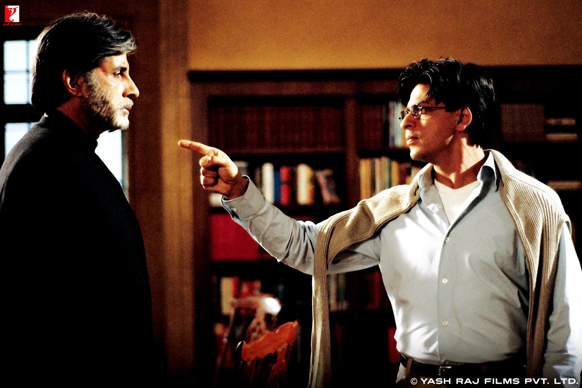 Amitabh Bachchan and Shah Rukh Khan in Mohabbatein (2000)