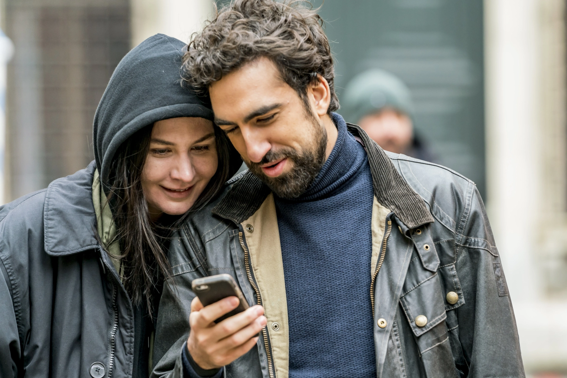 Gregg Chilingirian and Malin Buska in A Discovery of Witches (2018)