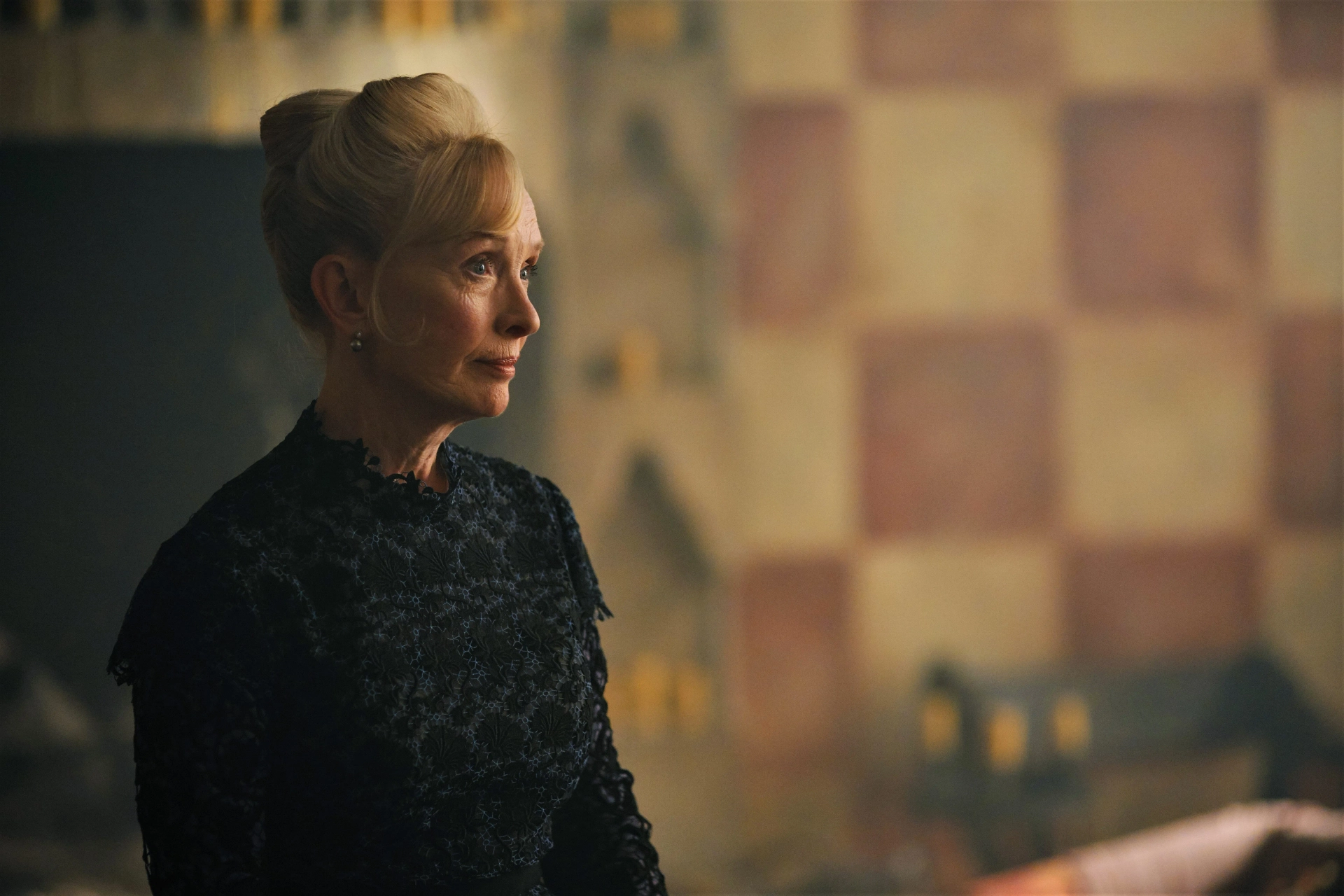 Lindsay Duncan in A Discovery of Witches: Episode #2.4 (2021)