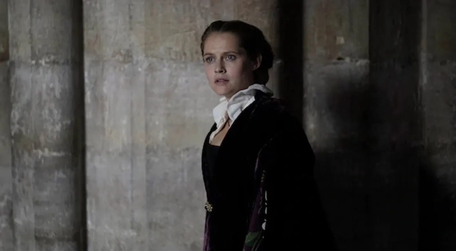 Teresa Palmer in A Discovery of Witches: Episode #2.9 (2021)