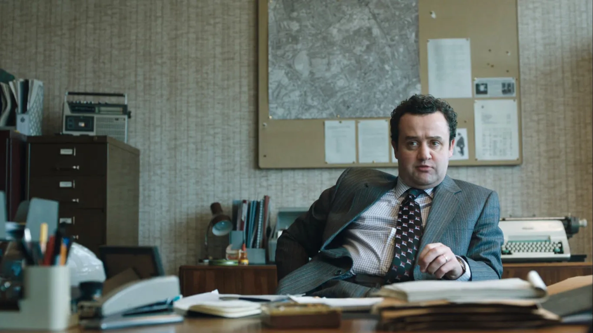 Daniel Mays in Des (2020)