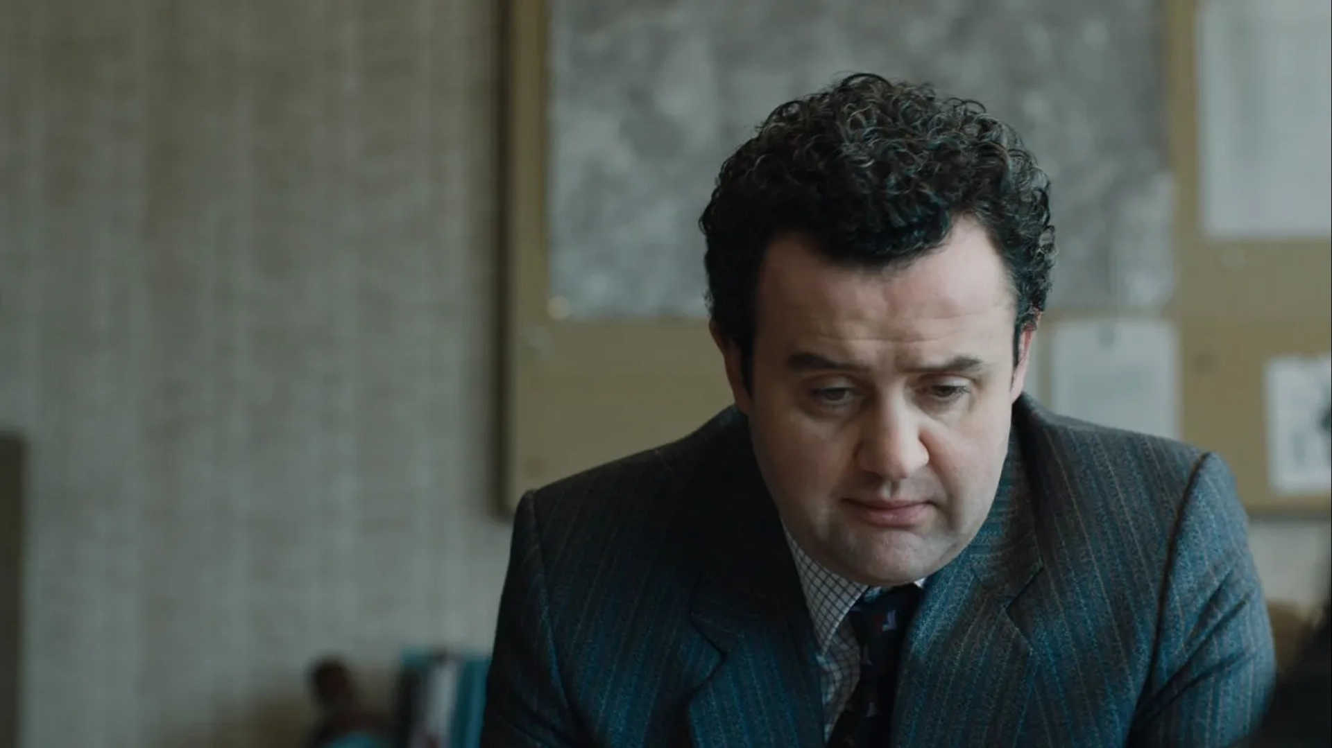 Daniel Mays in Des (2020)