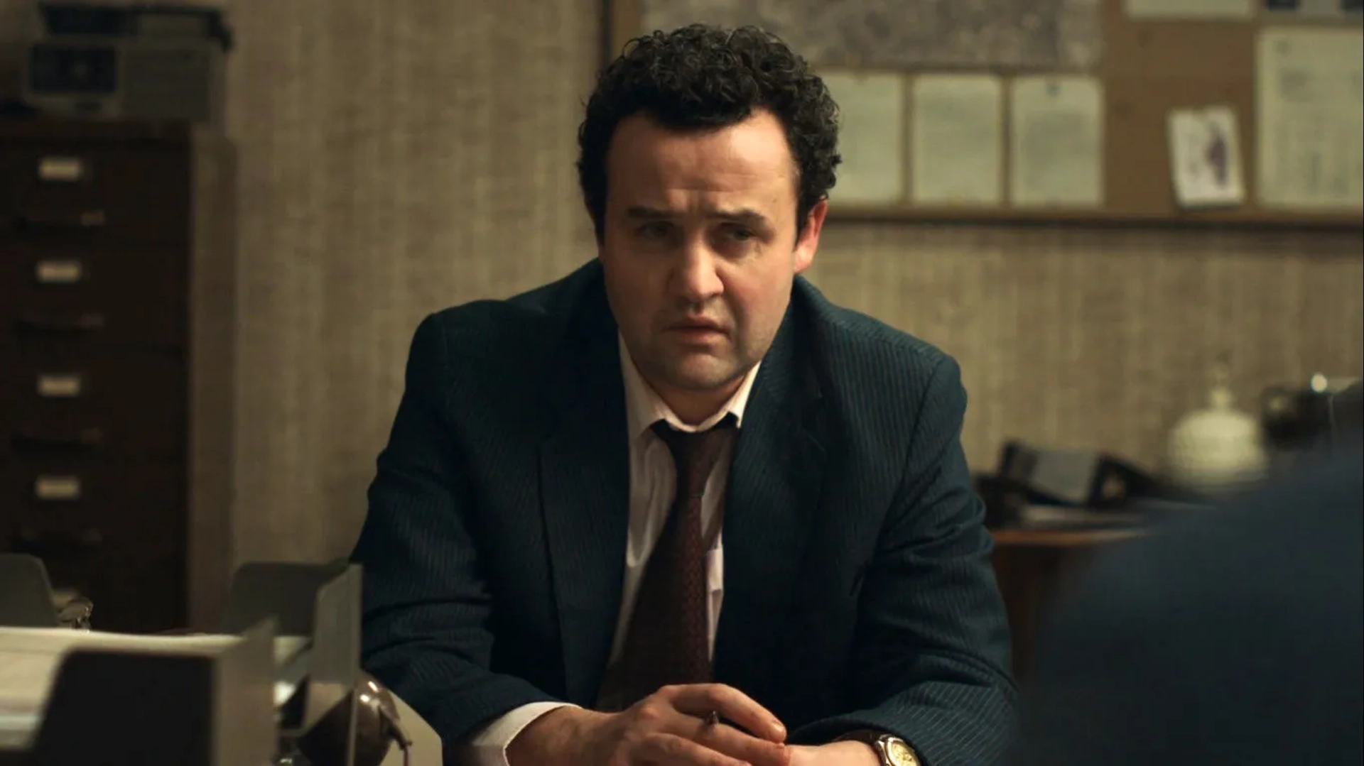 Daniel Mays in Des (2020)