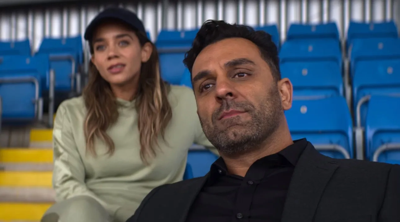 Pasha Bocarie and Hannah John-Kamen in The Stranger: Episode #1.5 (2020)