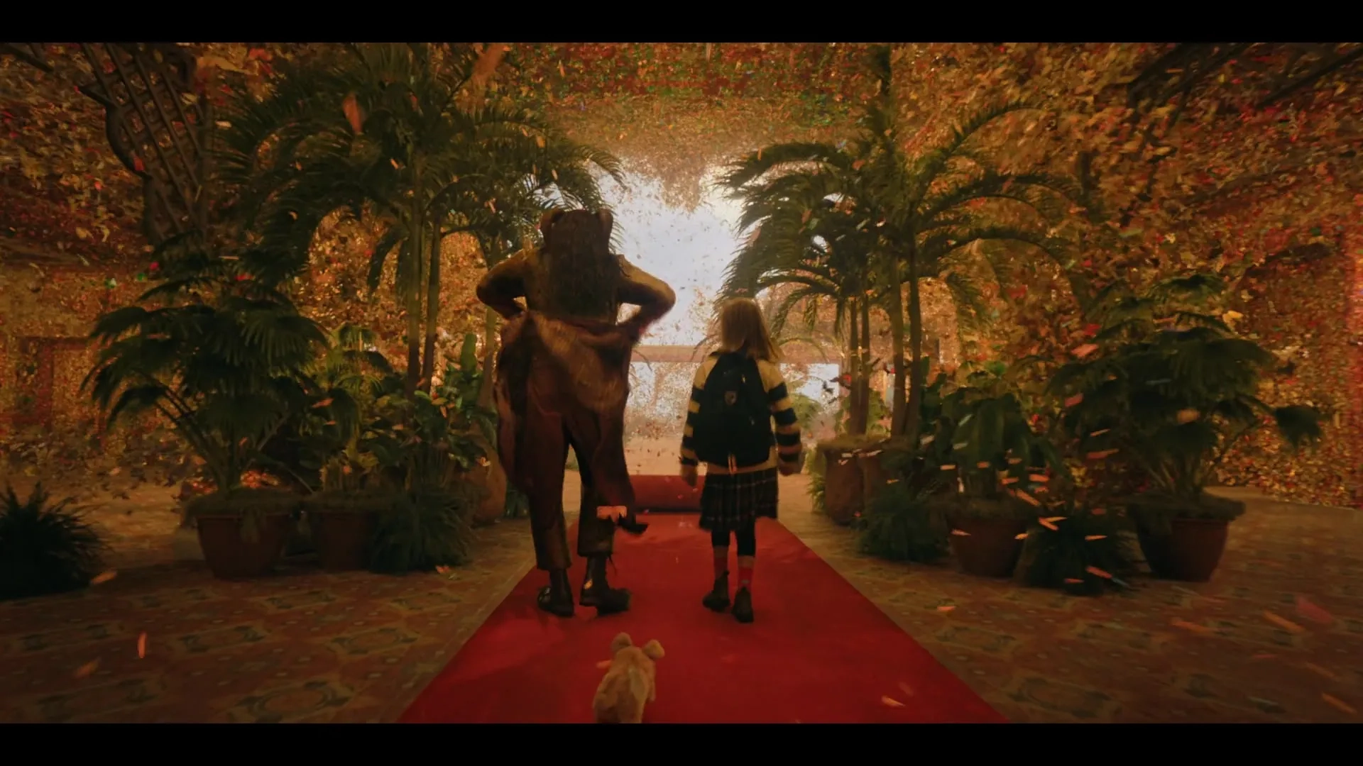 Jason Momoa and Marlow Barkley in Slumberland (2022)