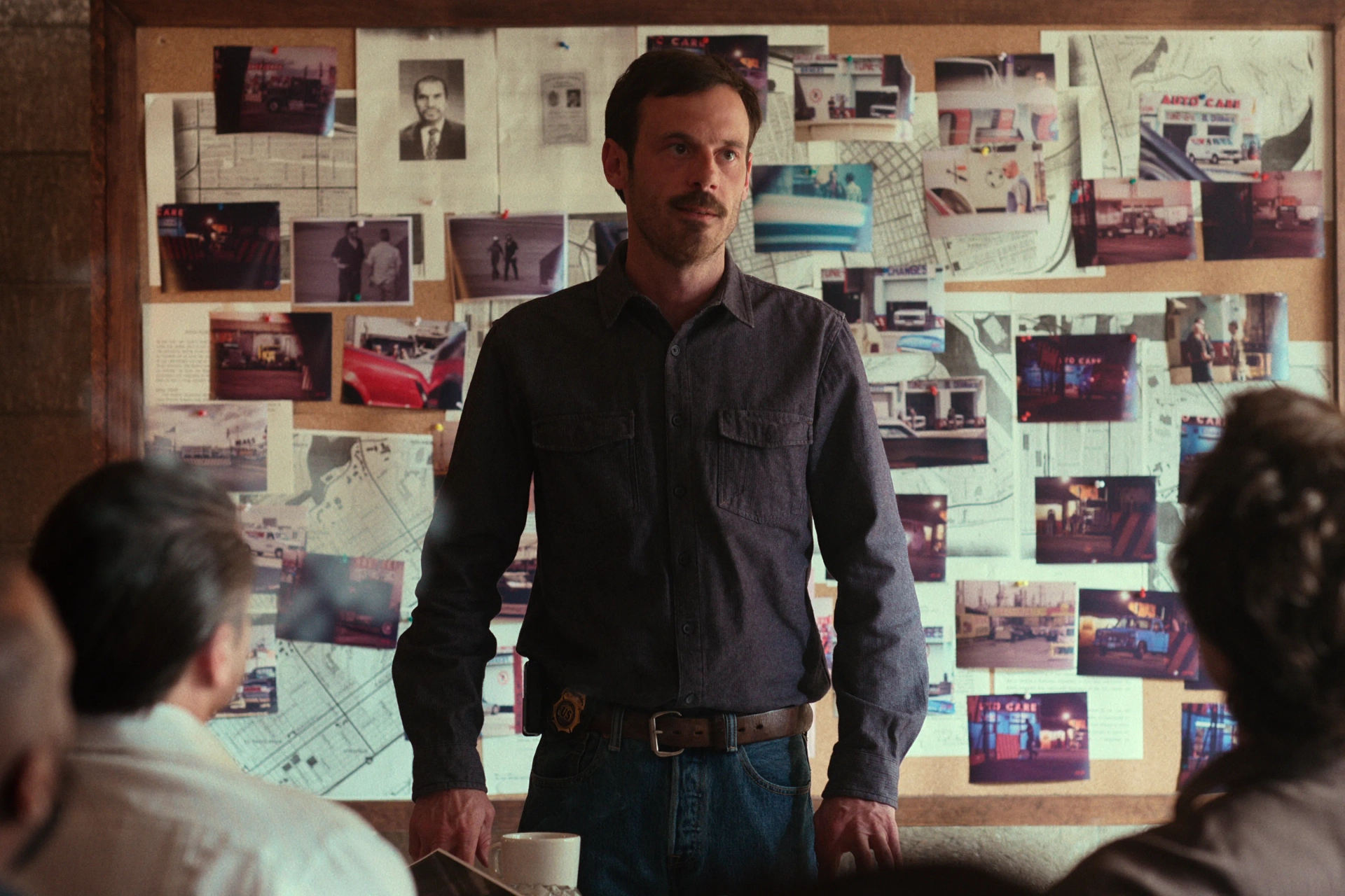 Scoot McNairy in Narcos: Mexico: Como La Flor (2021)