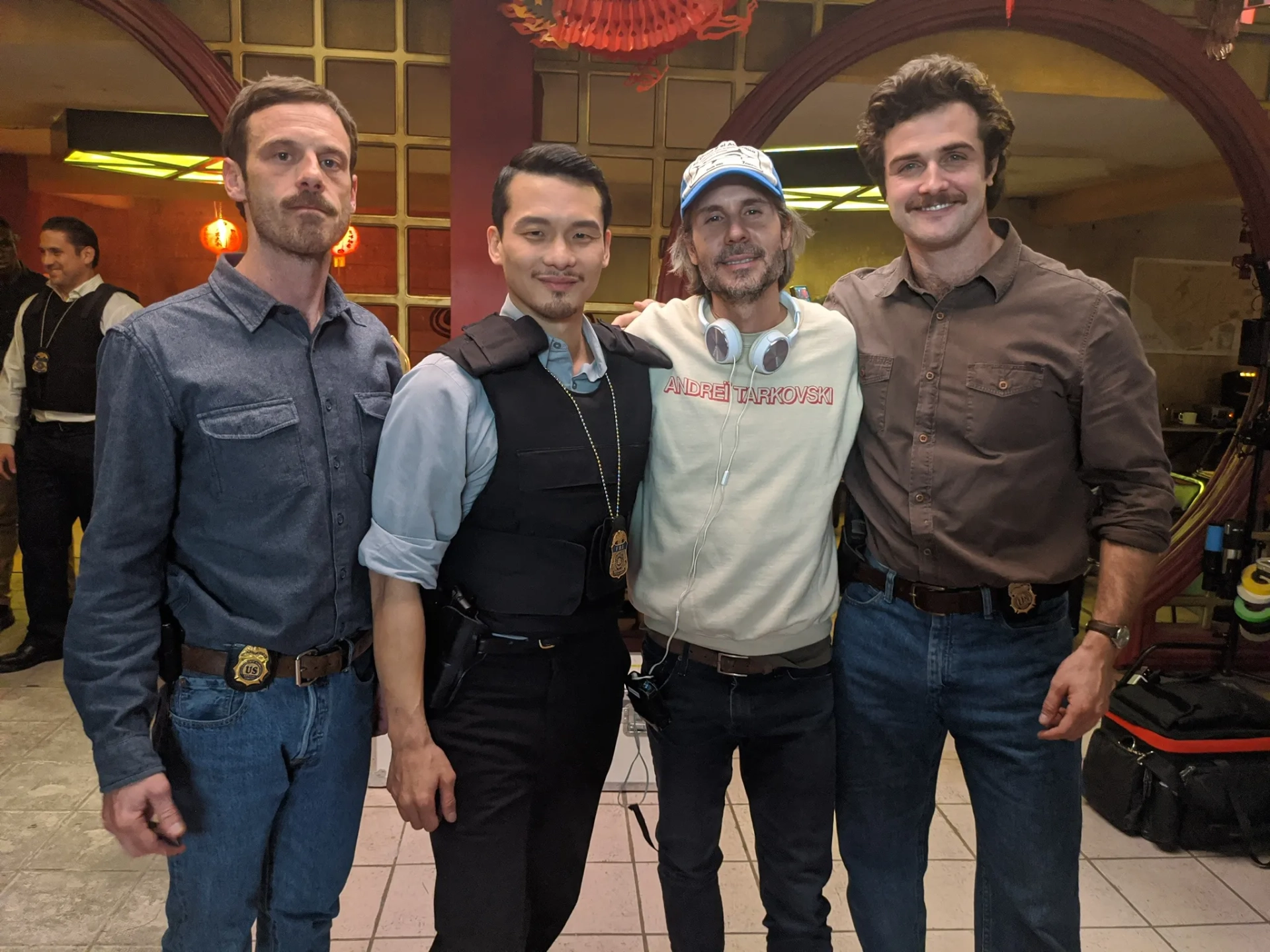 Scoot McNairy, Beau Mirchoff, and John Wusah in Narcos: Mexico (2018)