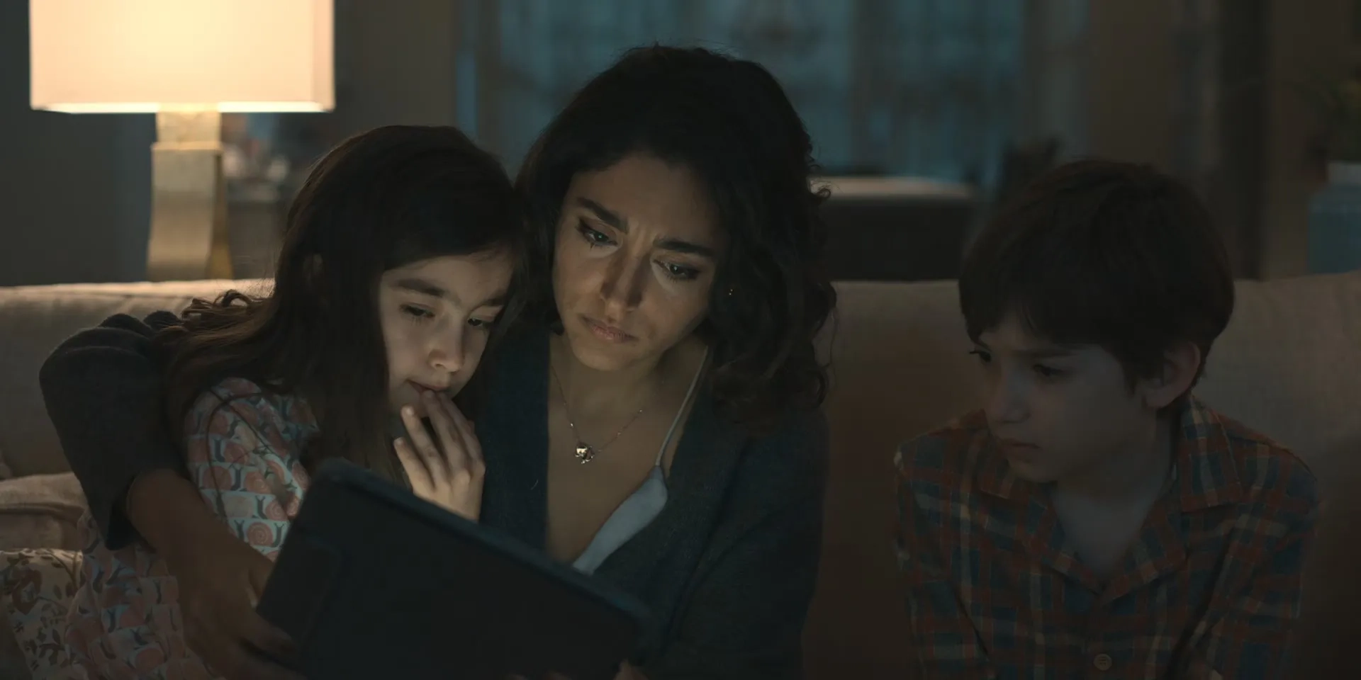 Golshifteh Farahani in Invasion: Last Day (2021)