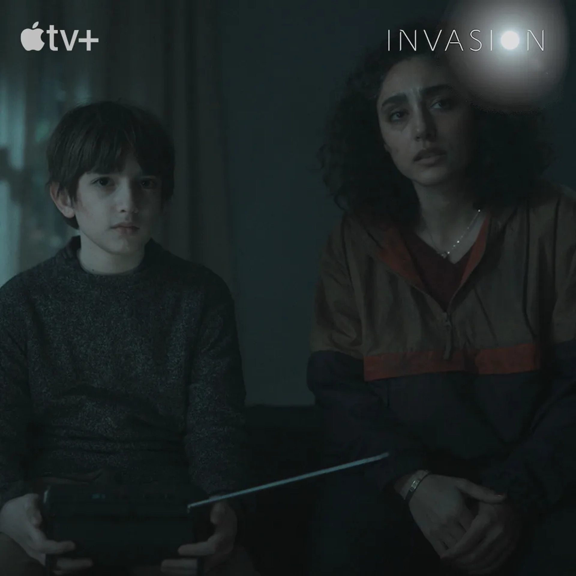 Golshifteh Farahani and Azhy Robertson in Invasion: First Day (2021)