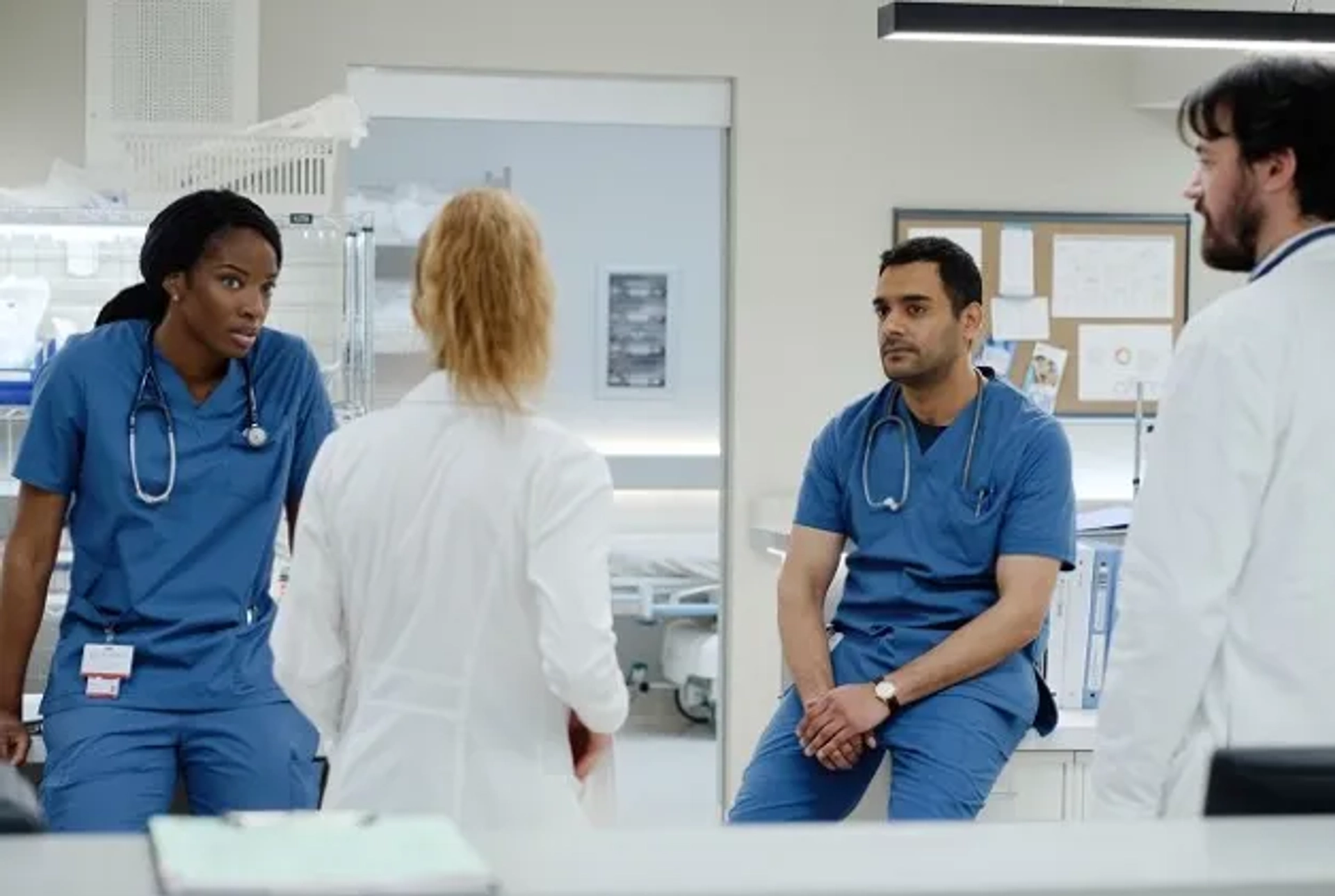 Laurence Leboeuf, Ayisha Issa, and Hamza Haq in Transplant (2020)