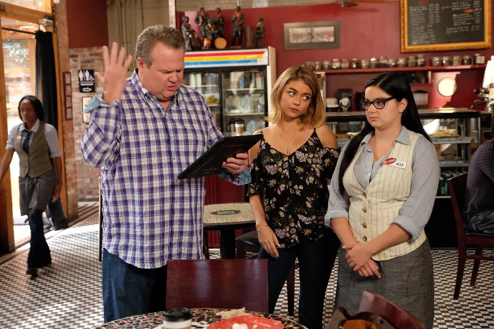 Sarah Hyland, Eric Stonestreet, and Ariel Winter in Modern Family (2009)