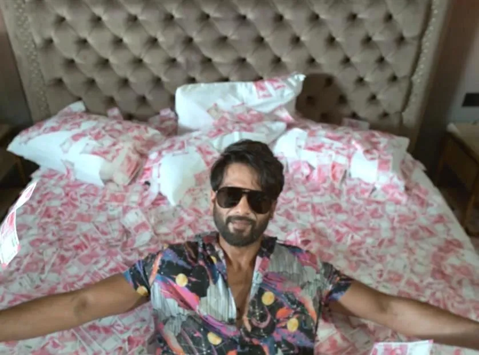 Shahid Kapoor in Farzi (2023)