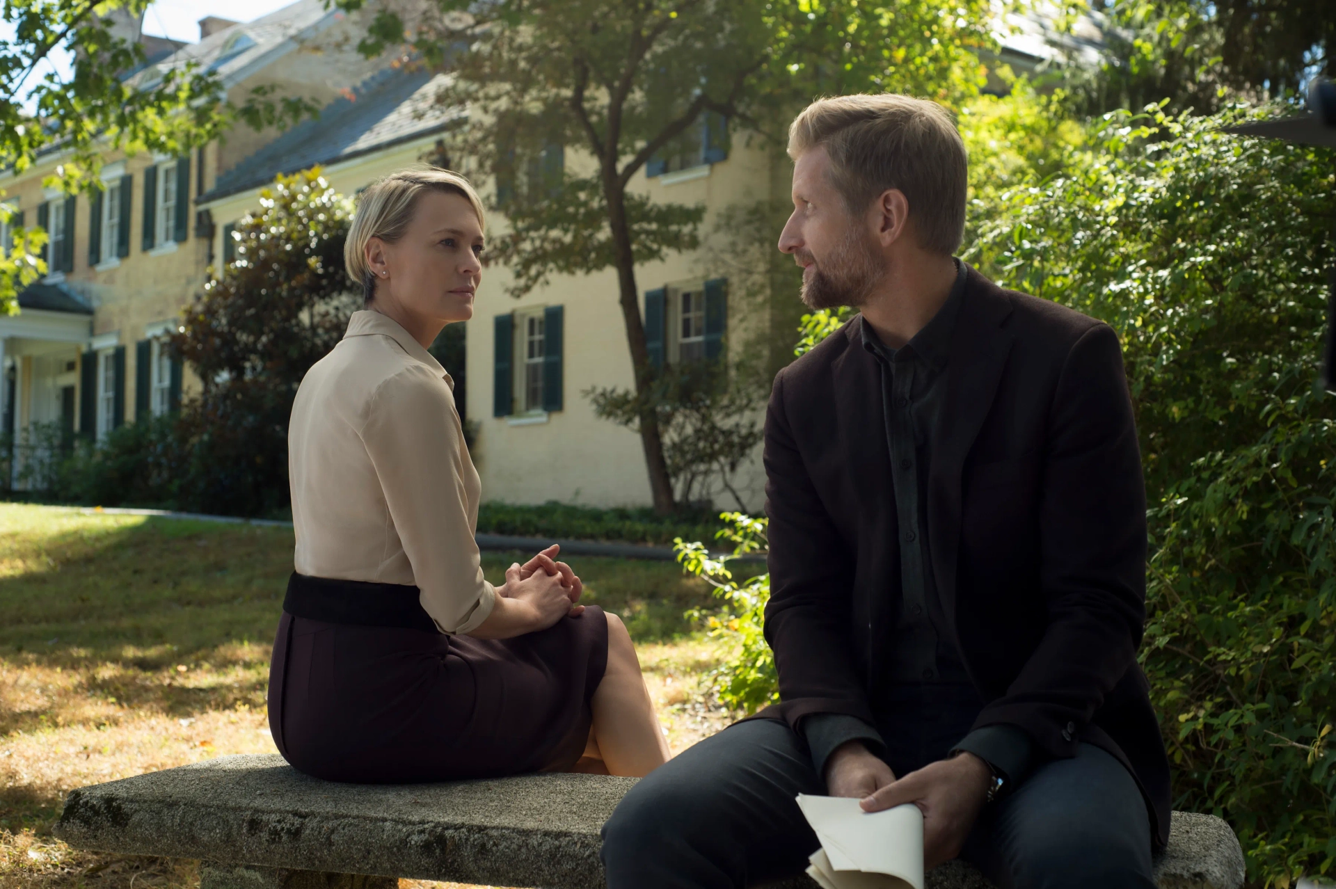 Robin Wright and Paul Sparks in House of Cards (2013)