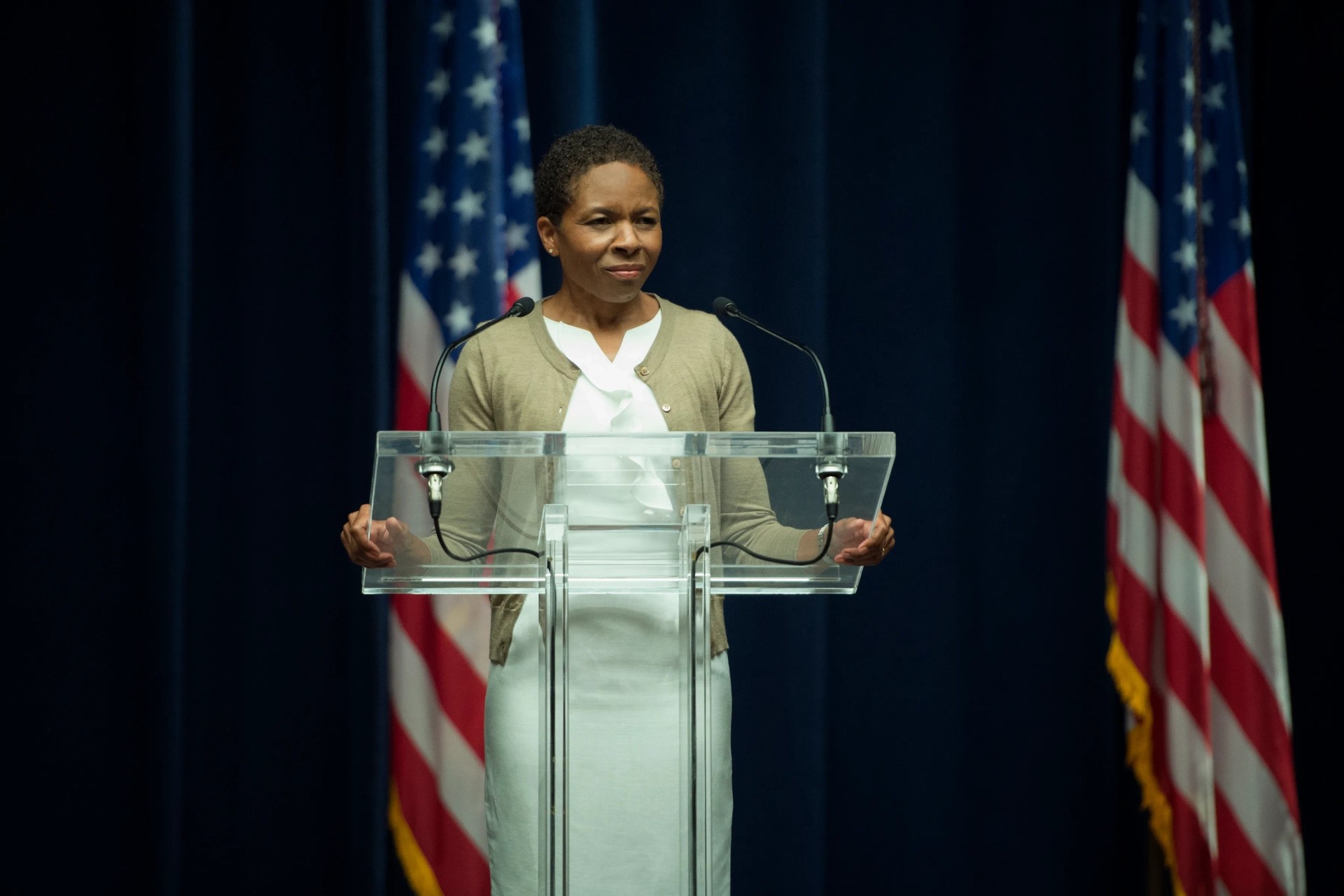 LisaGay Hamilton in House of Cards (2013)