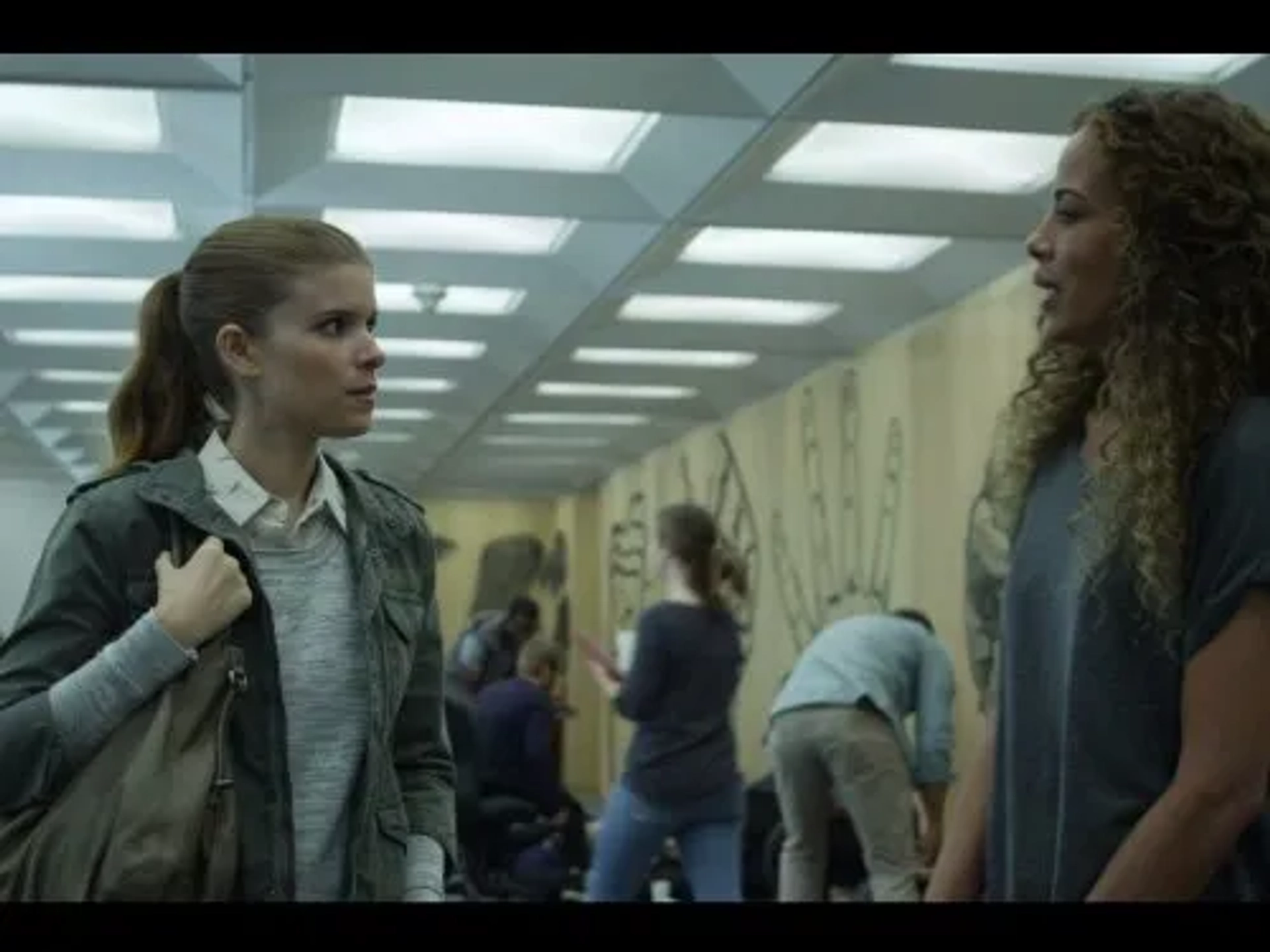 Tawny Cypress and Kate Mara in House of Cards (2013)