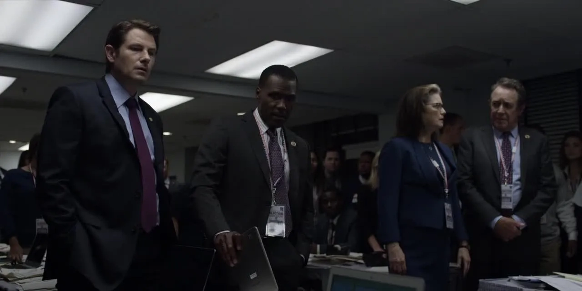 Derek Cecil, Larry Pine, Suzanne Savoy, and Curtiss Cook in House of Cards (2013)