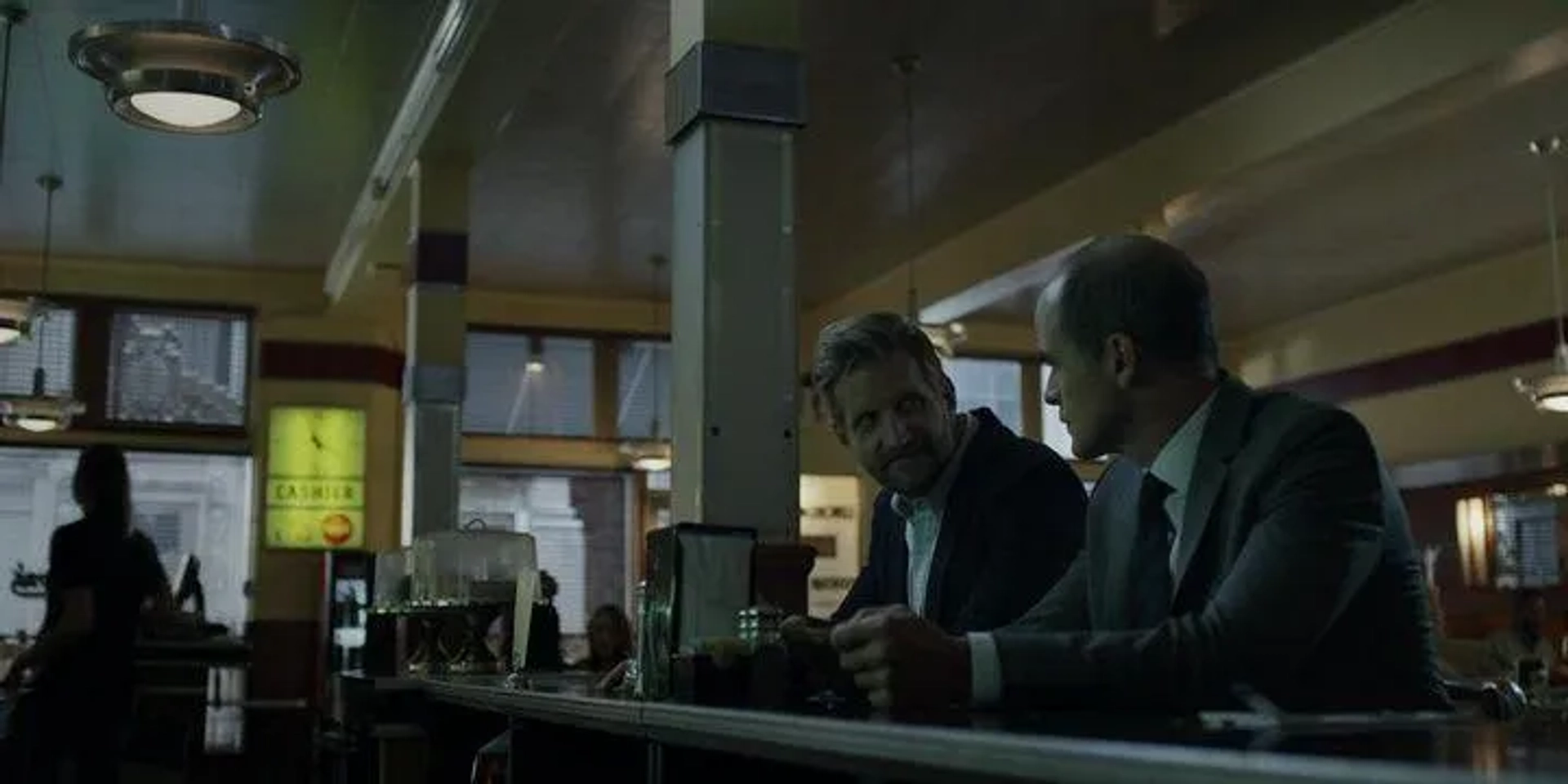 Michael Kelly and Paul Sparks in House of Cards (2013)