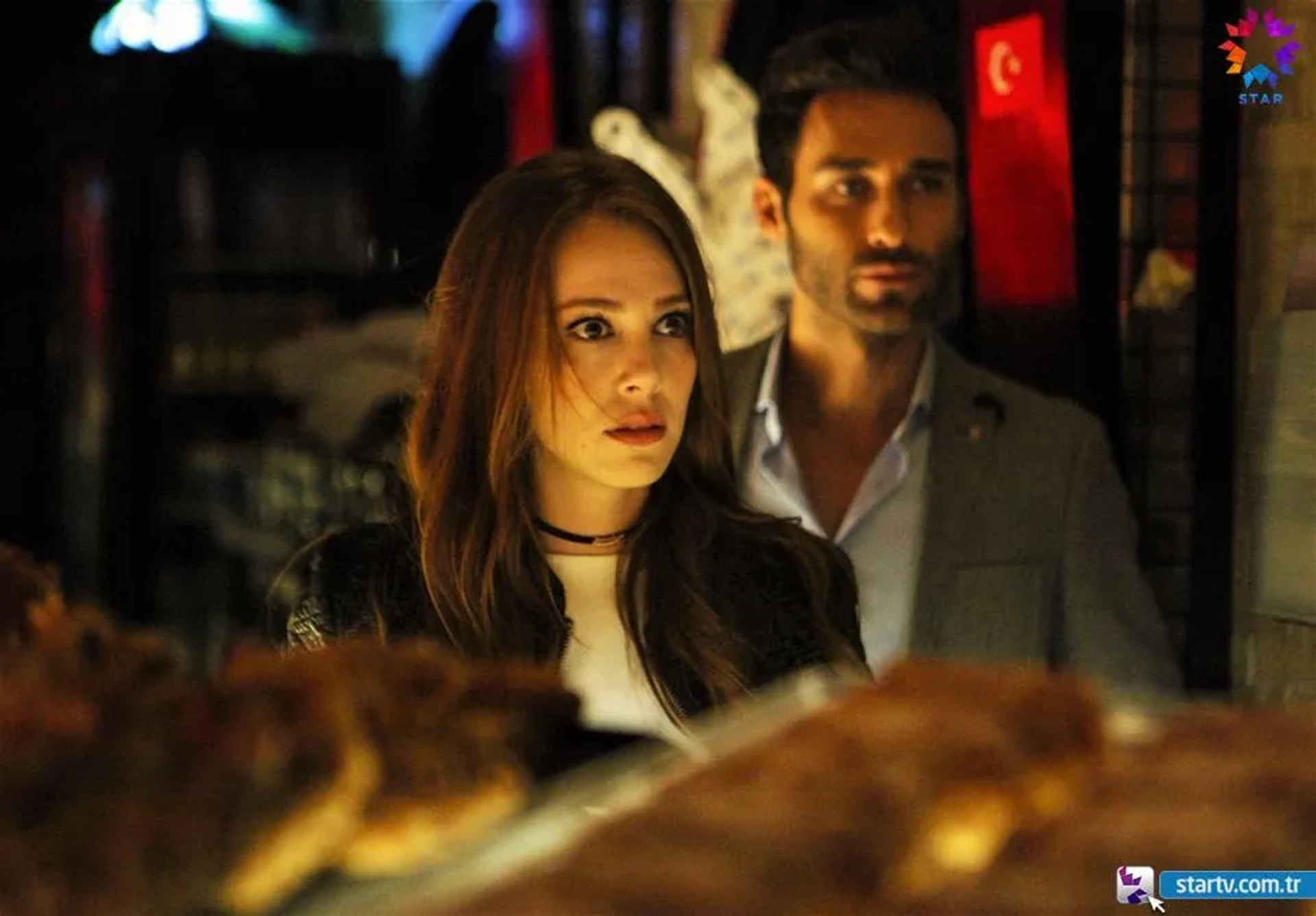 Seçkin Özdemir and Elçin Sangu in Love for Rent (2015)