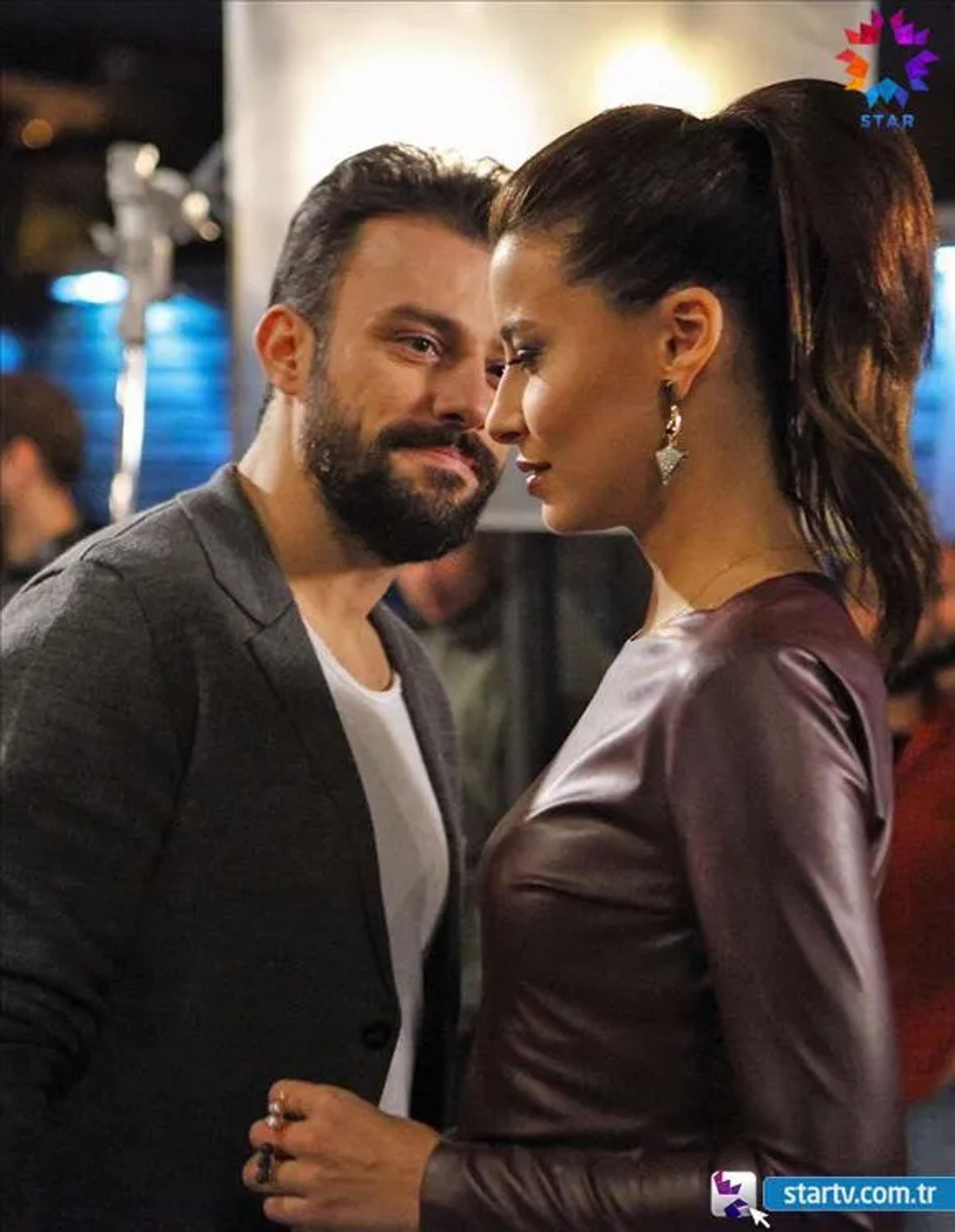 Salih Bademci and Müjde Uzman in Love for Rent (2015)