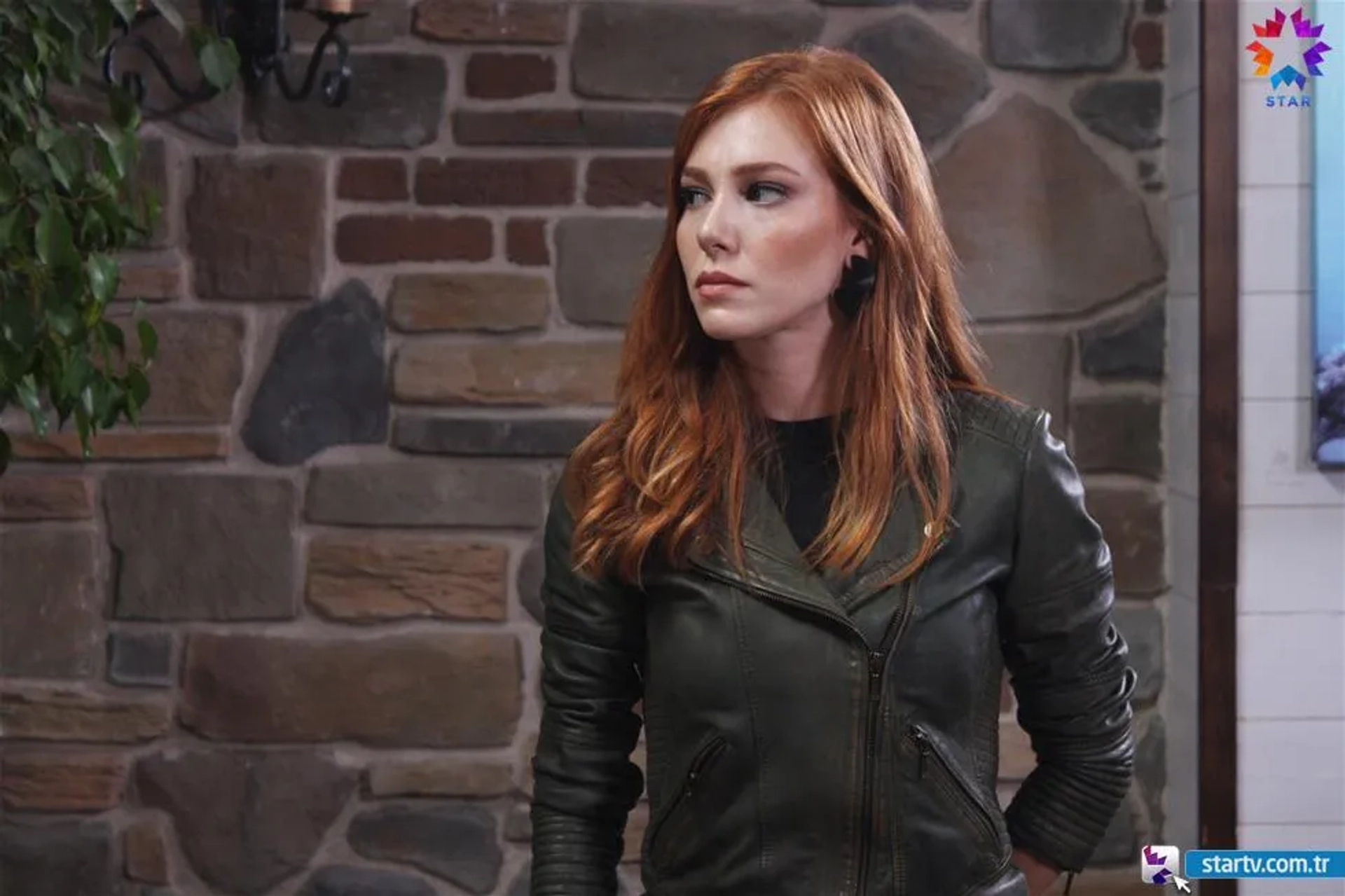 Elçin Sangu in Love for Rent (2015)