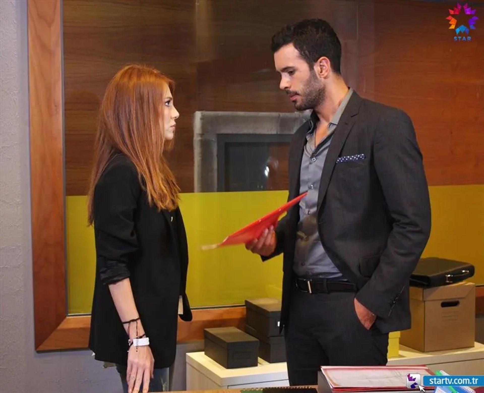 Elçin Sangu and Baris Arduç in Love for Rent (2015)