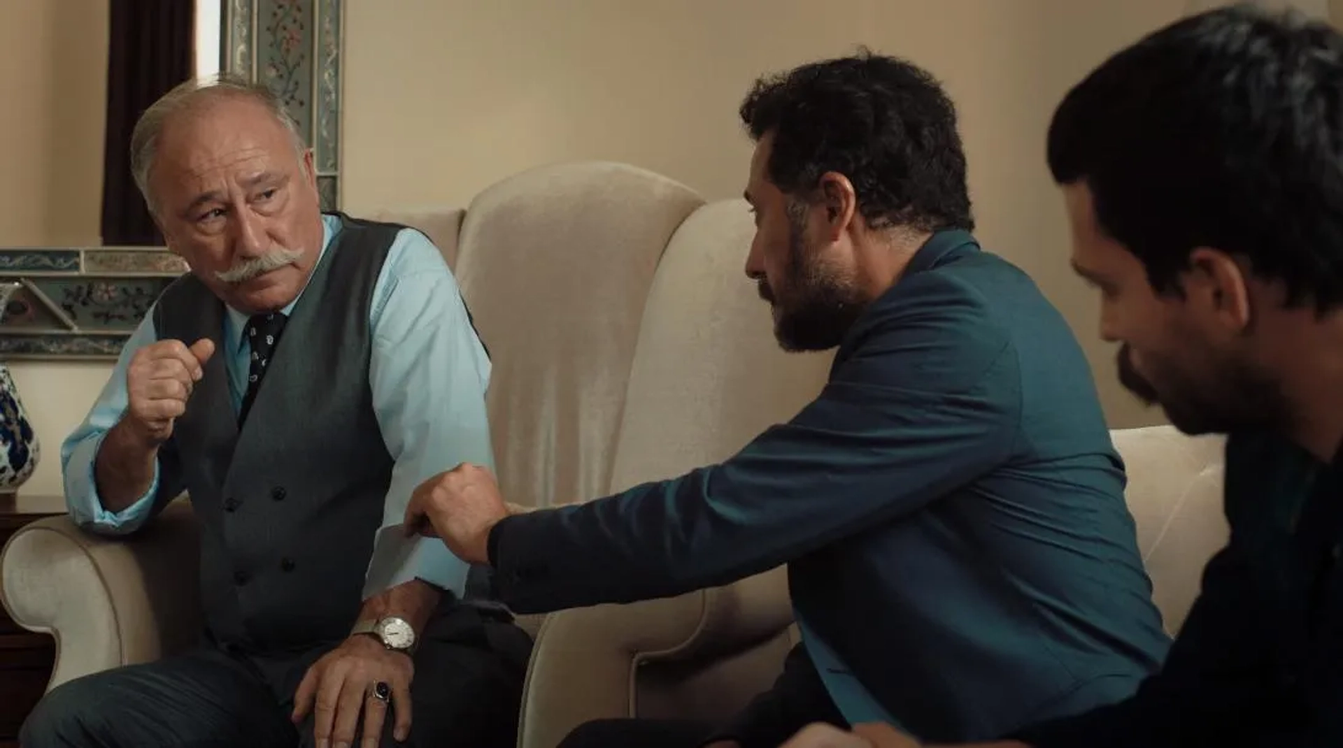 Altan Erkekli, Yigit Özsener, and Ekin Koç in The Steppe (2018)