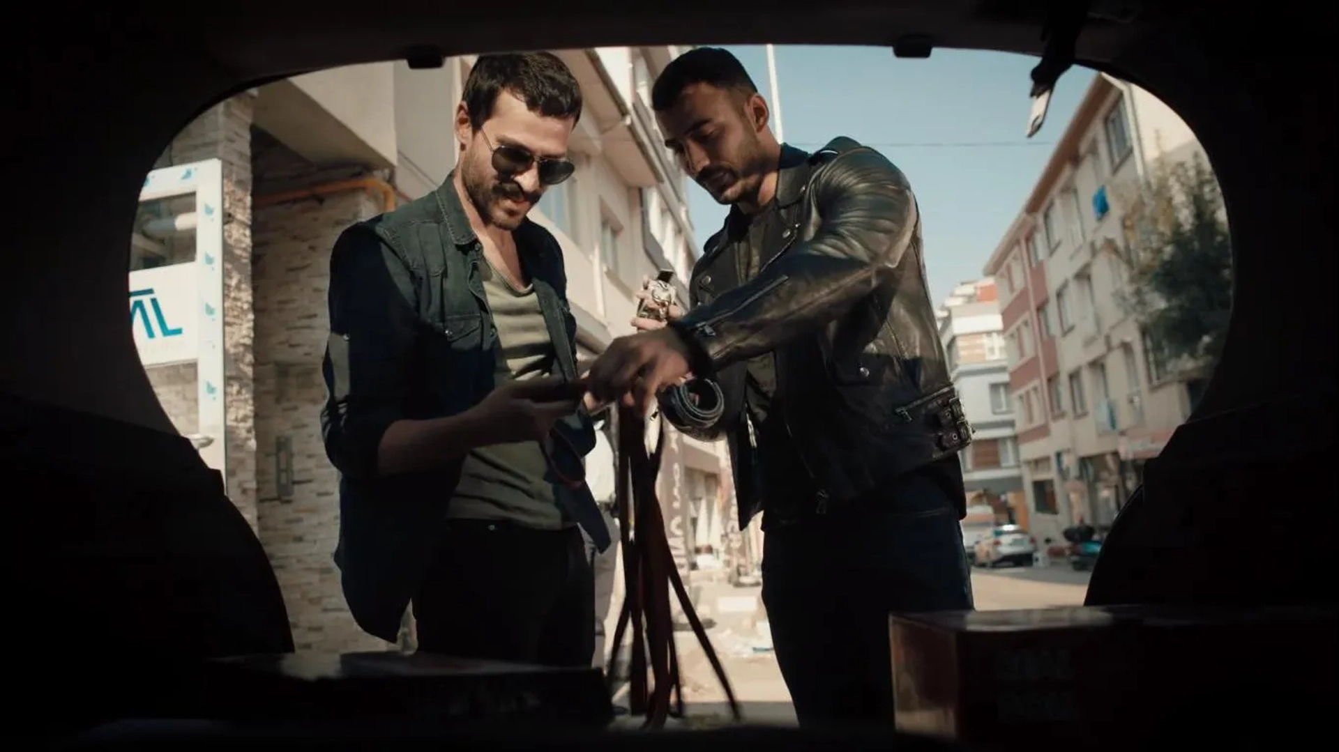 Ekin Koç and Kadir Polatçi in The Steppe (2018)