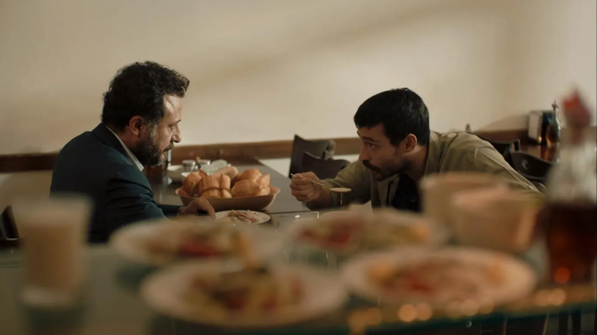 Yigit Özsener and Ekin Koç in The Steppe (2018)