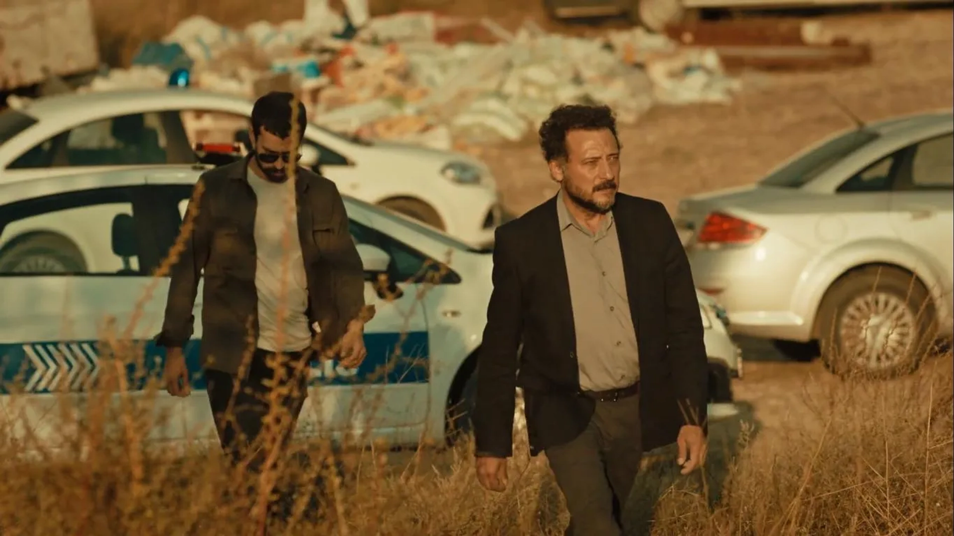 Yigit Özsener and Ekin Koç in The Steppe (2018)